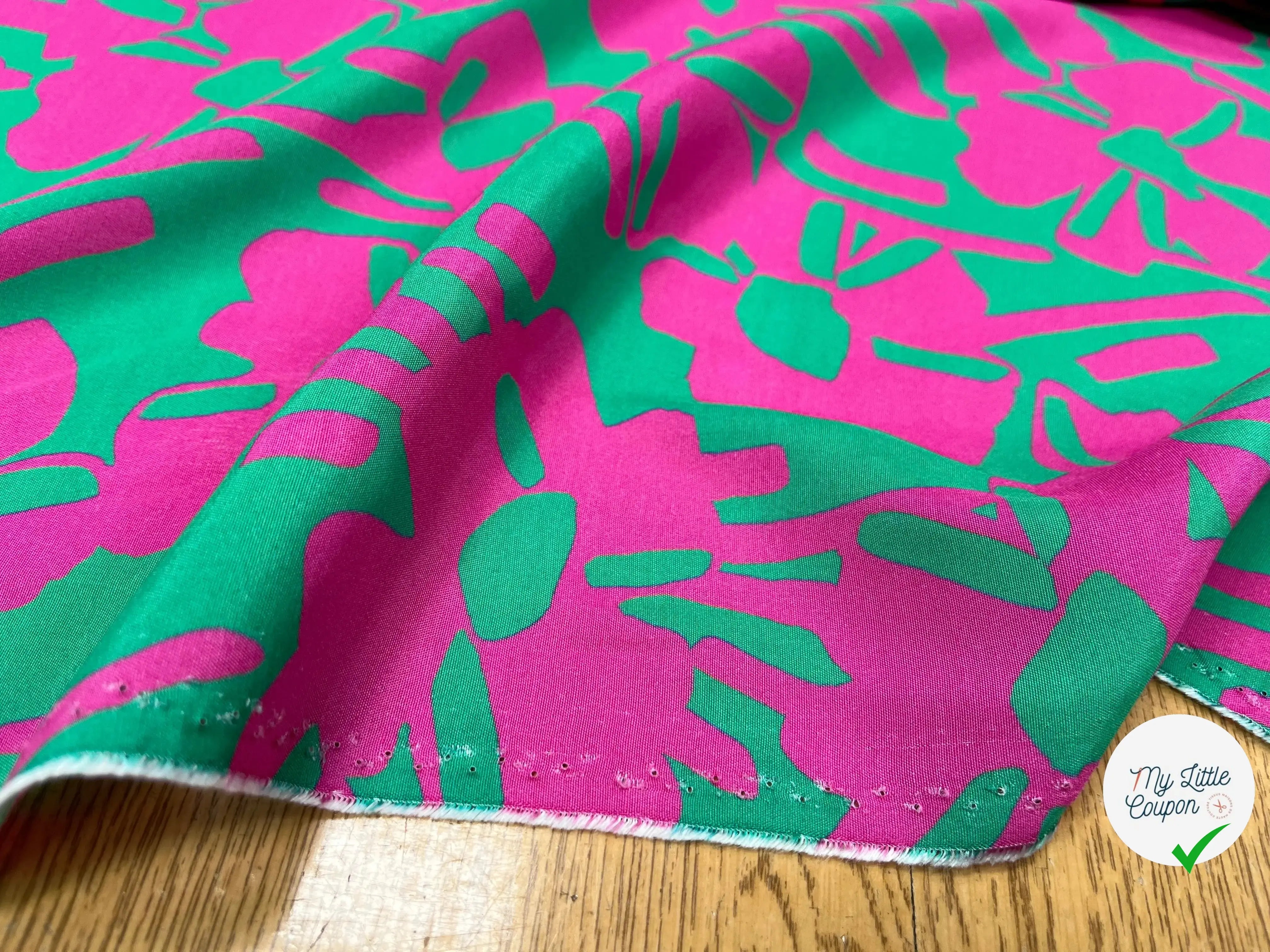 VISCOSE MOTIFS ABSTRAIT ROSE ET VERT - My Little Coupon