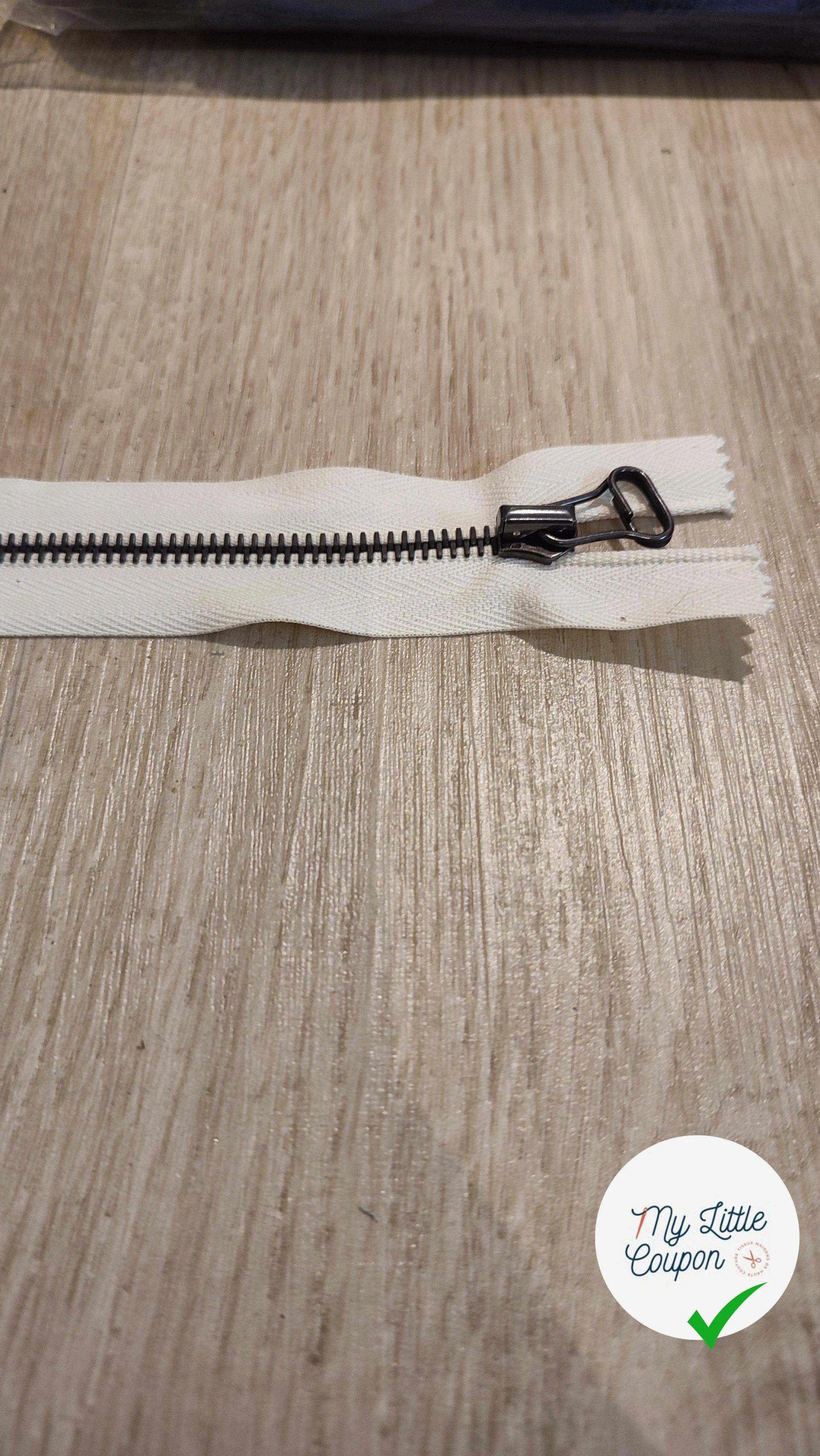 (Copie) FERMETURE RIRI MÉTAL NON SÉPARABLE 14CM BLEU CLAIR M6 - My Little Coupon