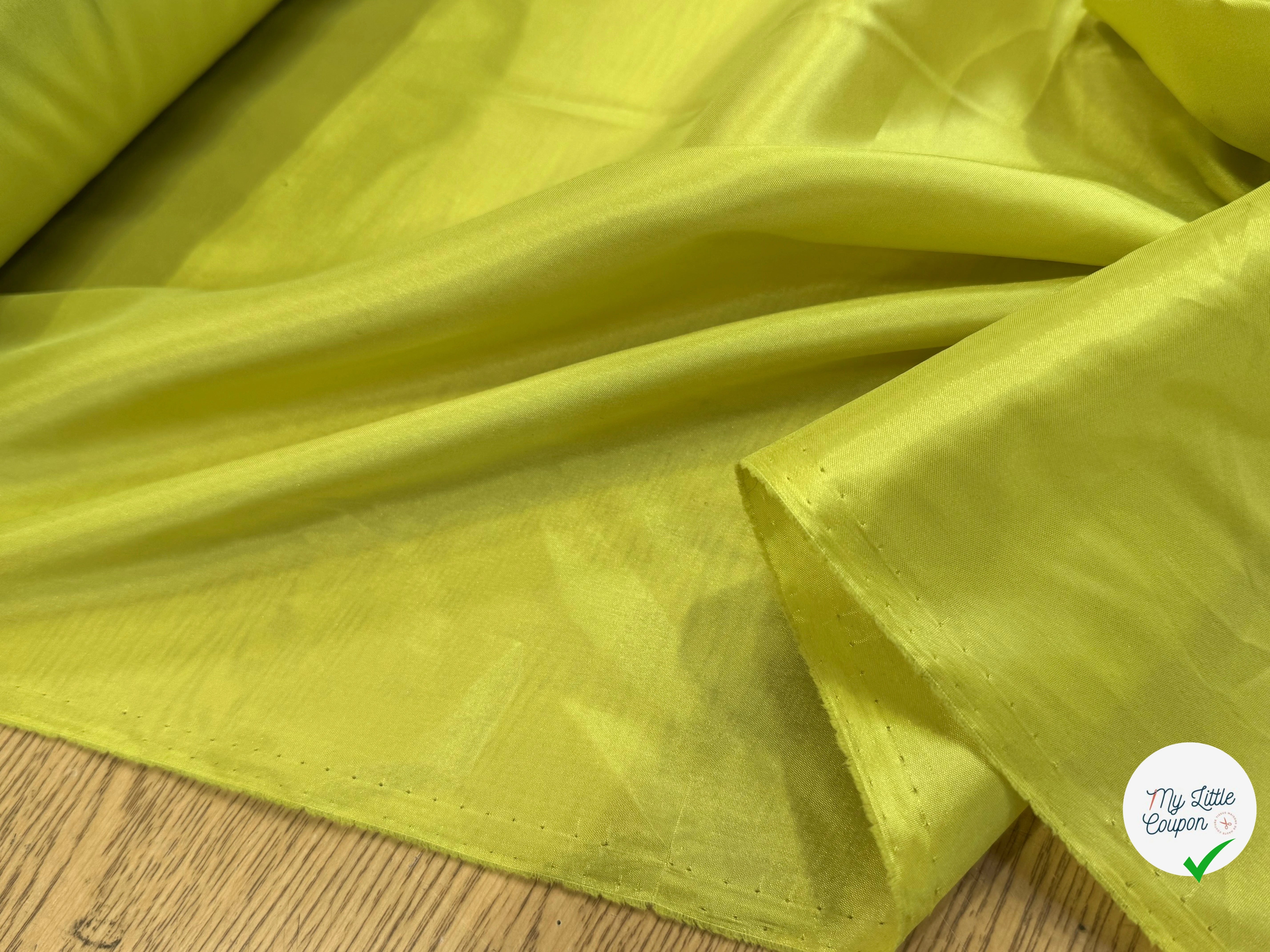 DOUBLURE FLUIDE LÉGÈREMENT SATINÉE JAUNE CITRON - My Little Coupon