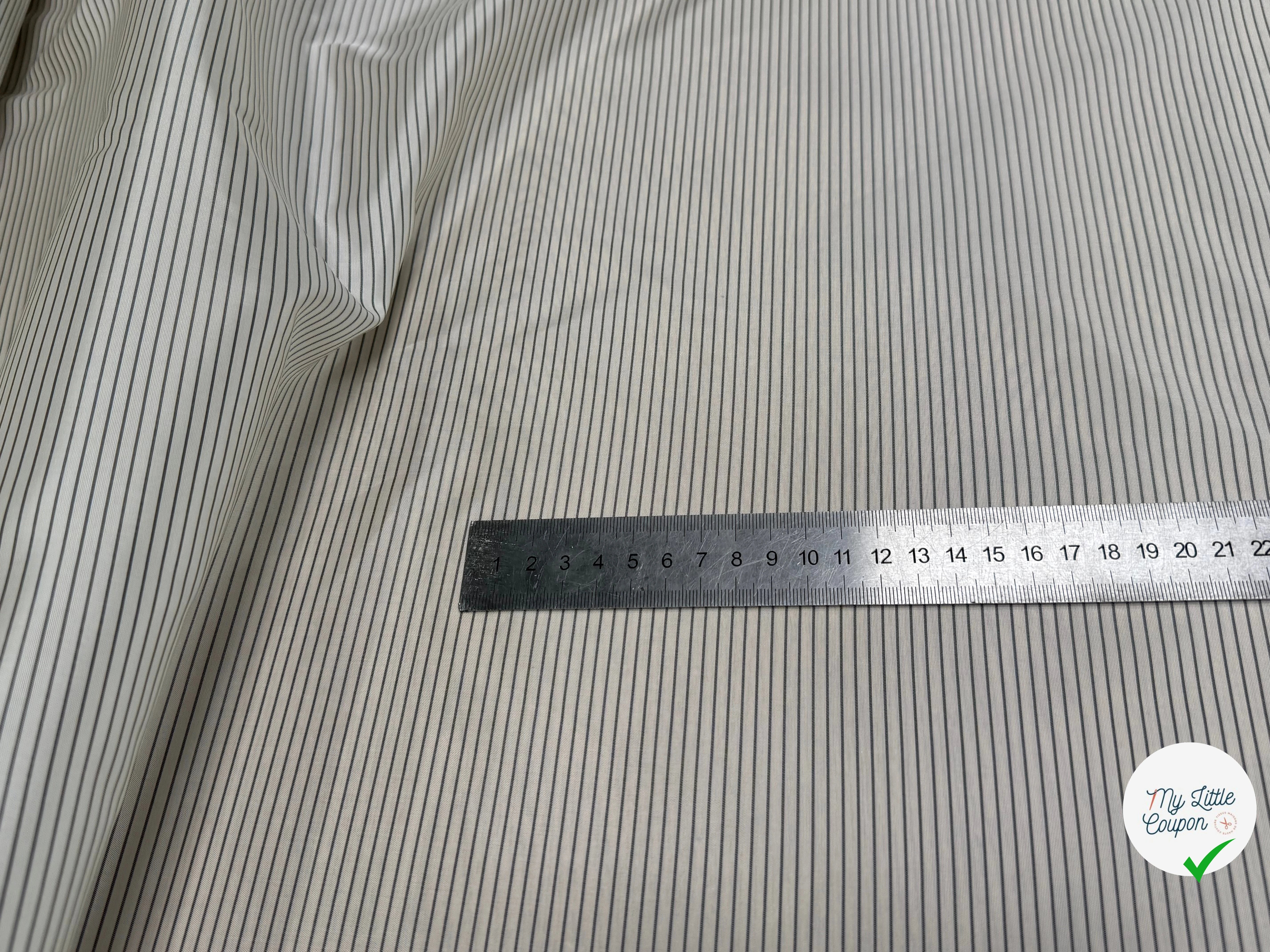 DOUBLURE VISCOSE FINES RAYURES 80% VISCOSE ÉCRU - My Little Coupon