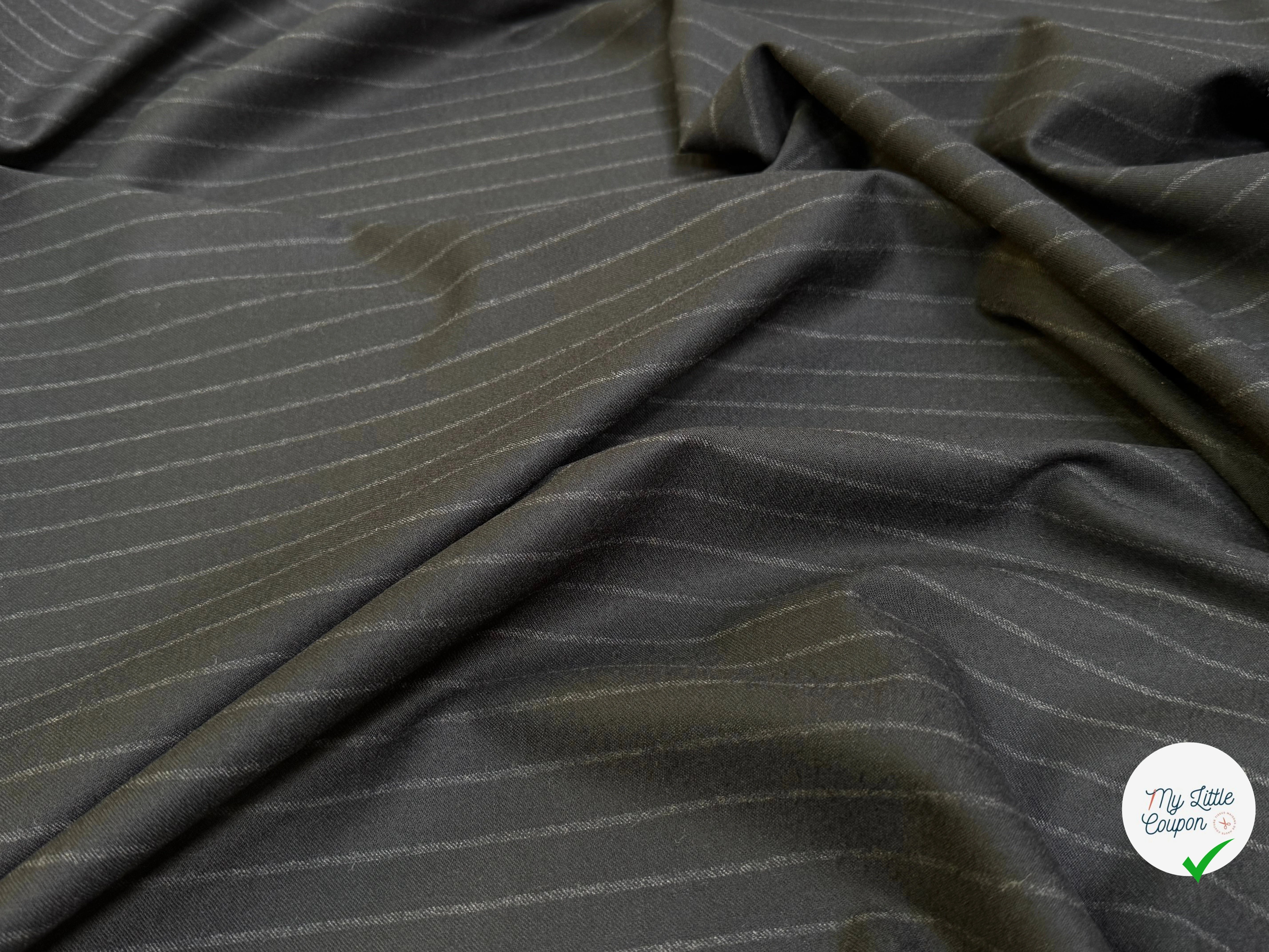 DRAPERIE DE LAINE GRATÉE BELLE TENUE NOIR RAYURES GRISES - My Little Coupon
