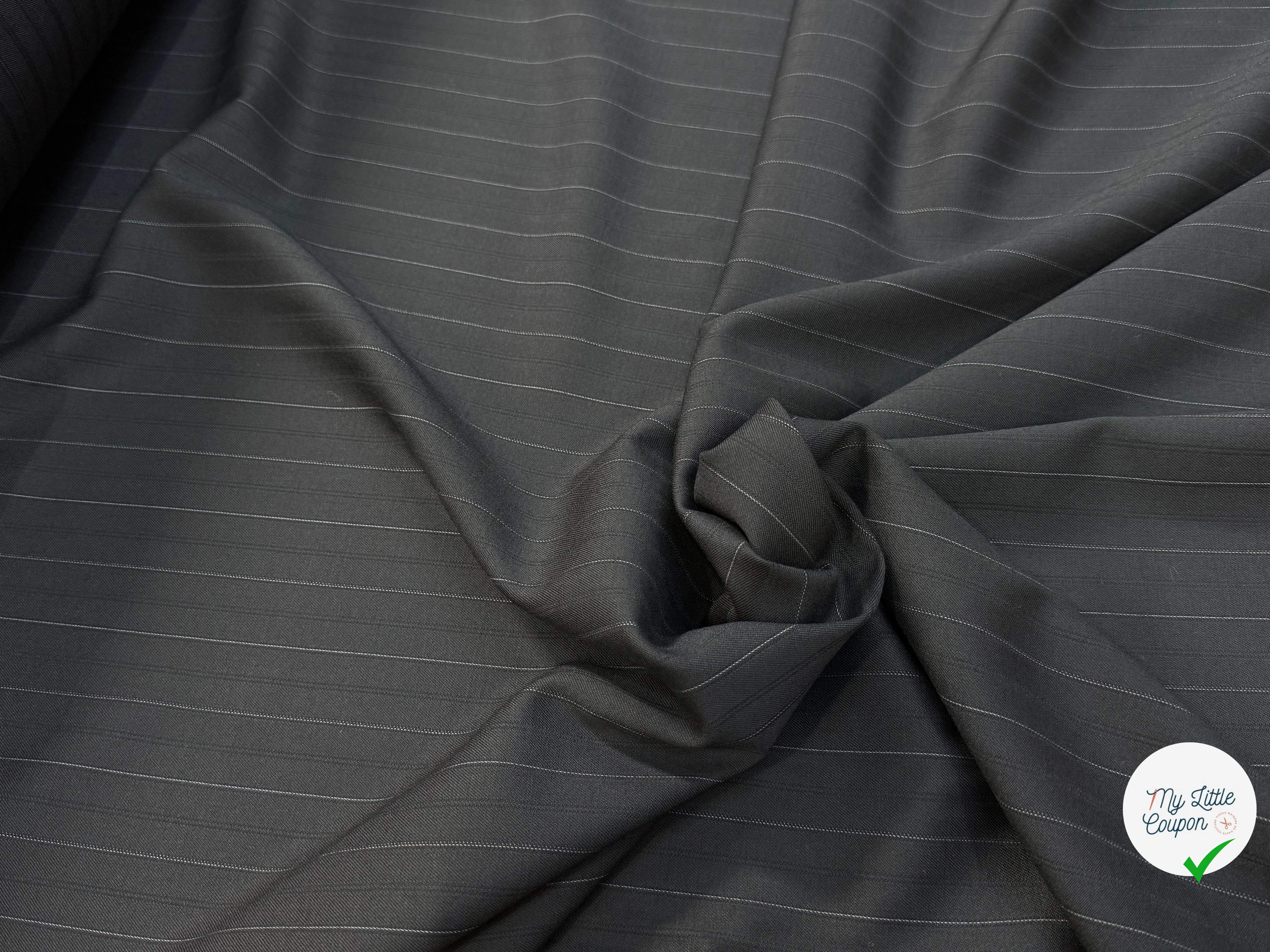 DRAPERIE DE LAINE NOIR SUPERBE RAYURES HORIZONTALES - My Little Coupon