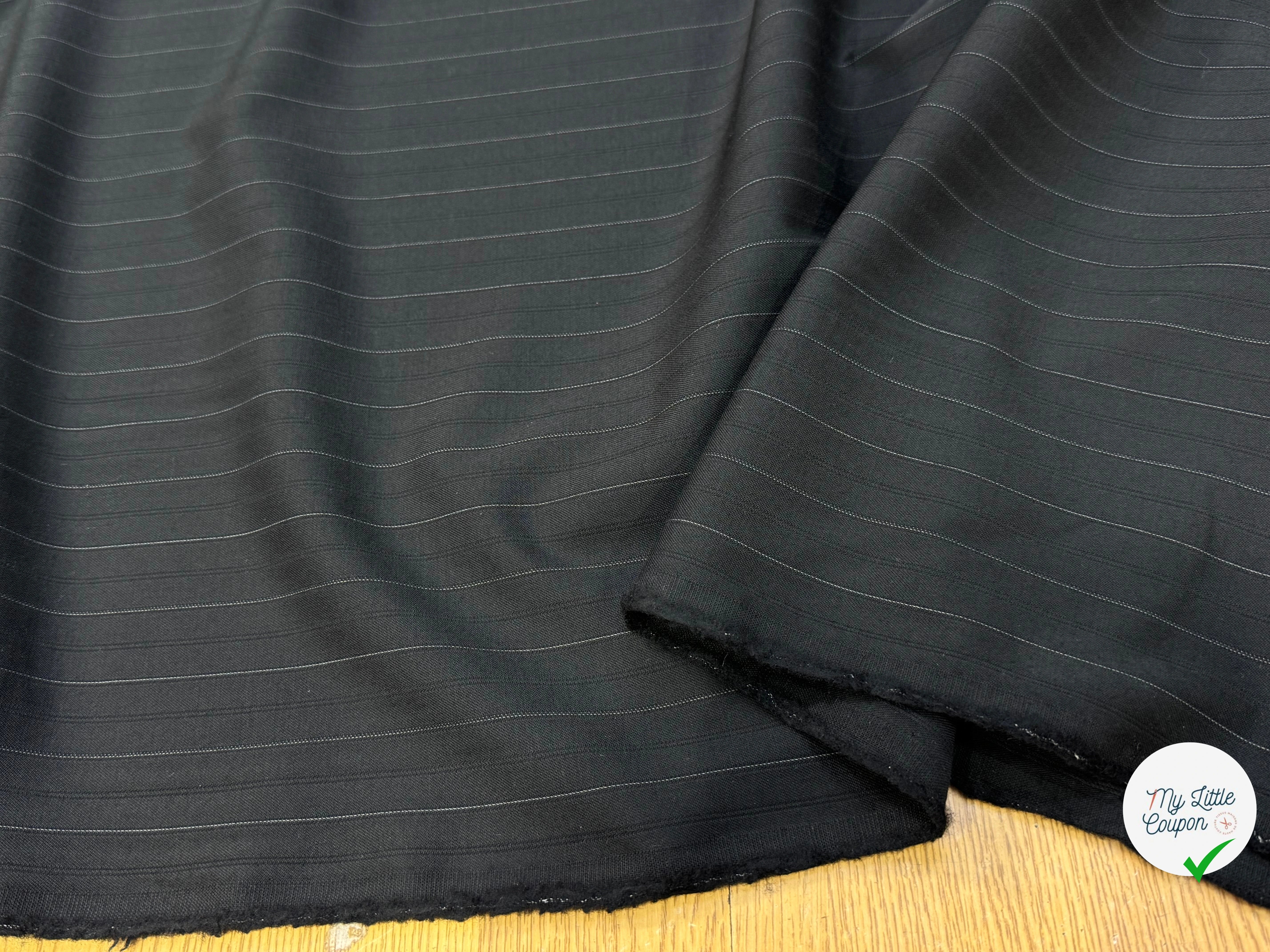DRAPERIE DE LAINE NOIR SUPERBE RAYURES HORIZONTALES - My Little Coupon