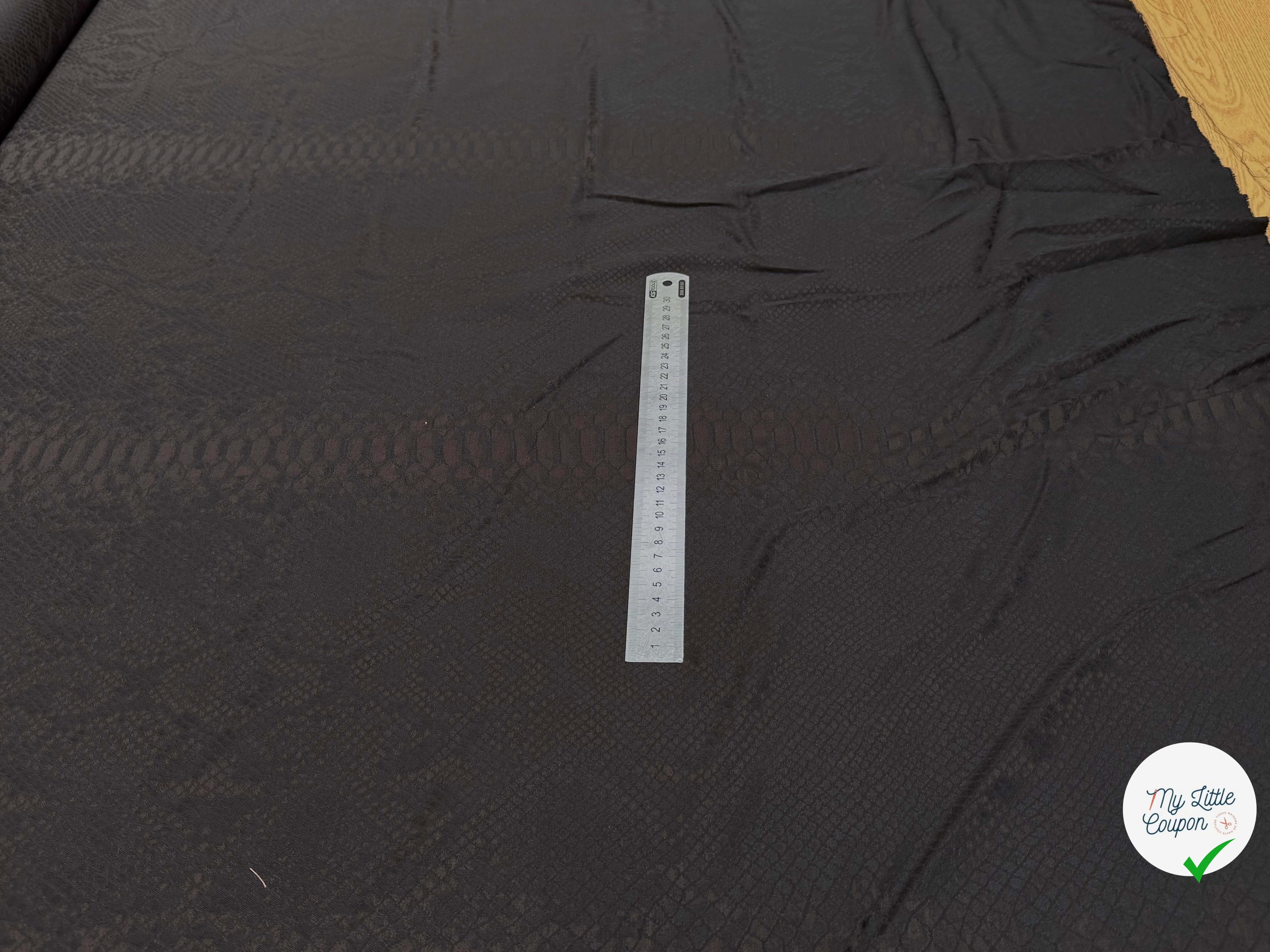 DRAPERIE DE LAINE PYTHON MARRON NOIR LÉGÈREMENT SATINÉE TRÈS CHIC - My Little Coupon