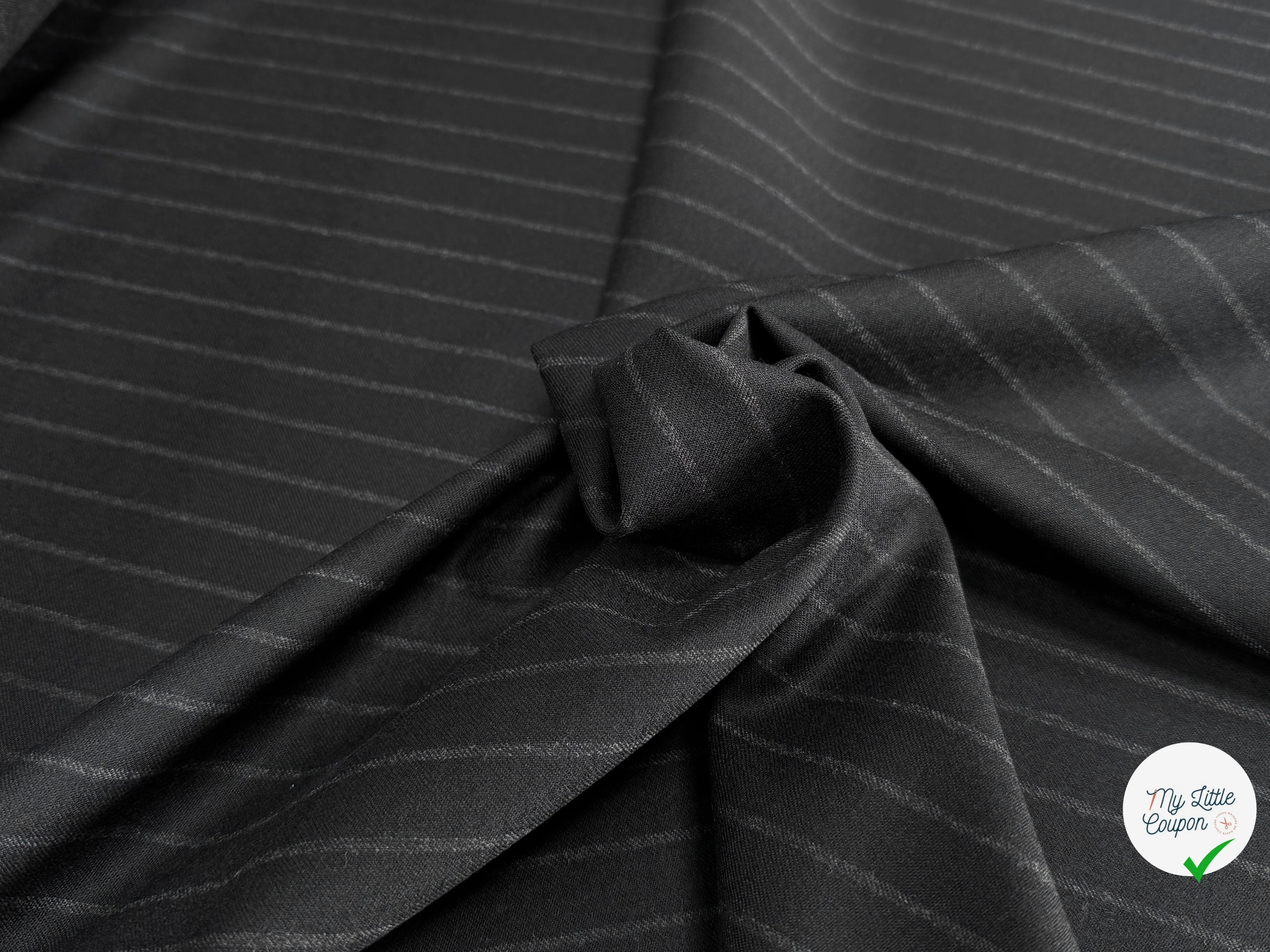 DRAPERIE DE LAINE TRÈS BELLE TENUE NOIR À RAYURES - My Little Coupon