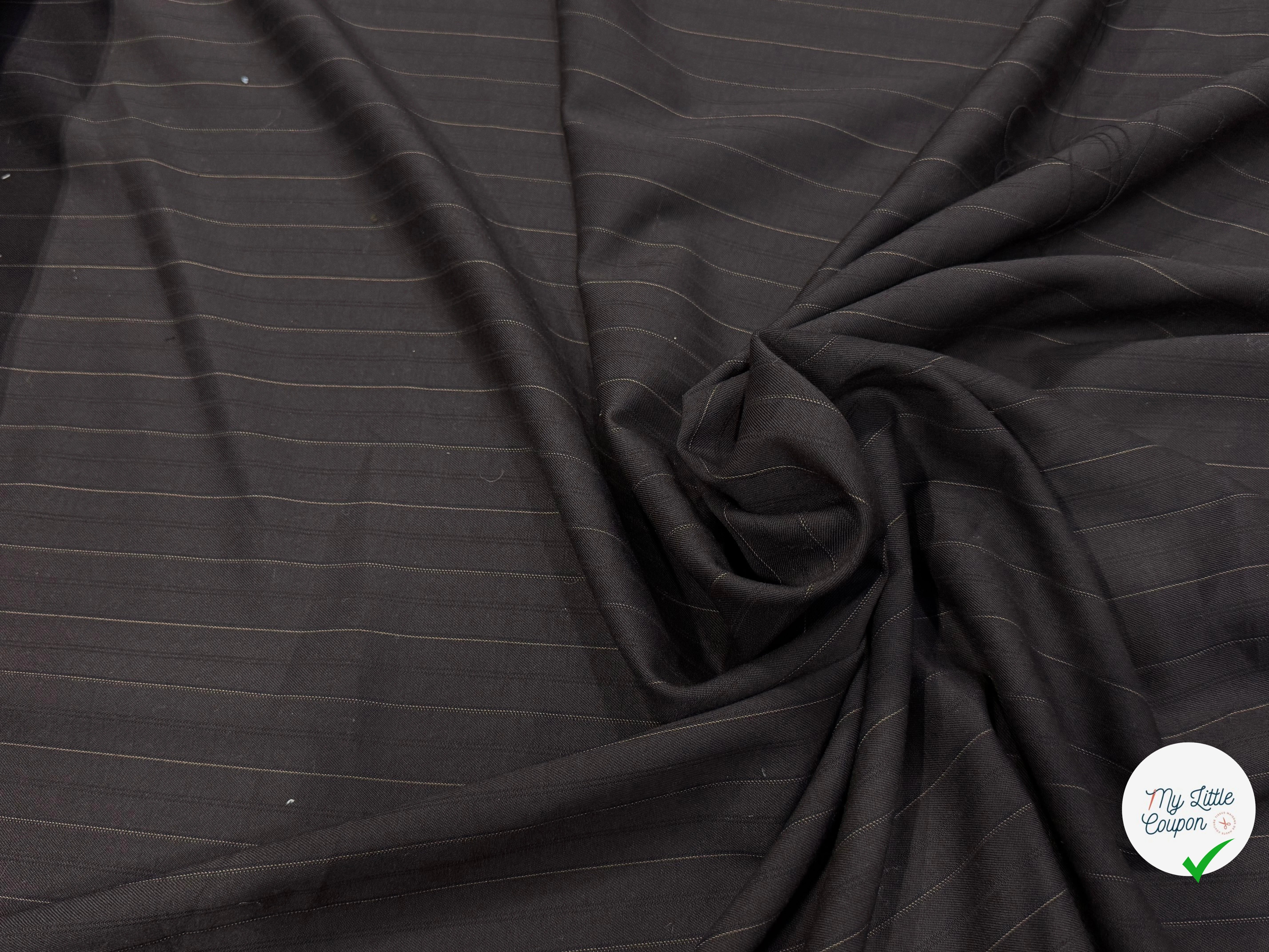 DRAPERIE ÉLÉGANTE NOIRE À FINES RAYURES LAINE STRETCH - My Little Coupon