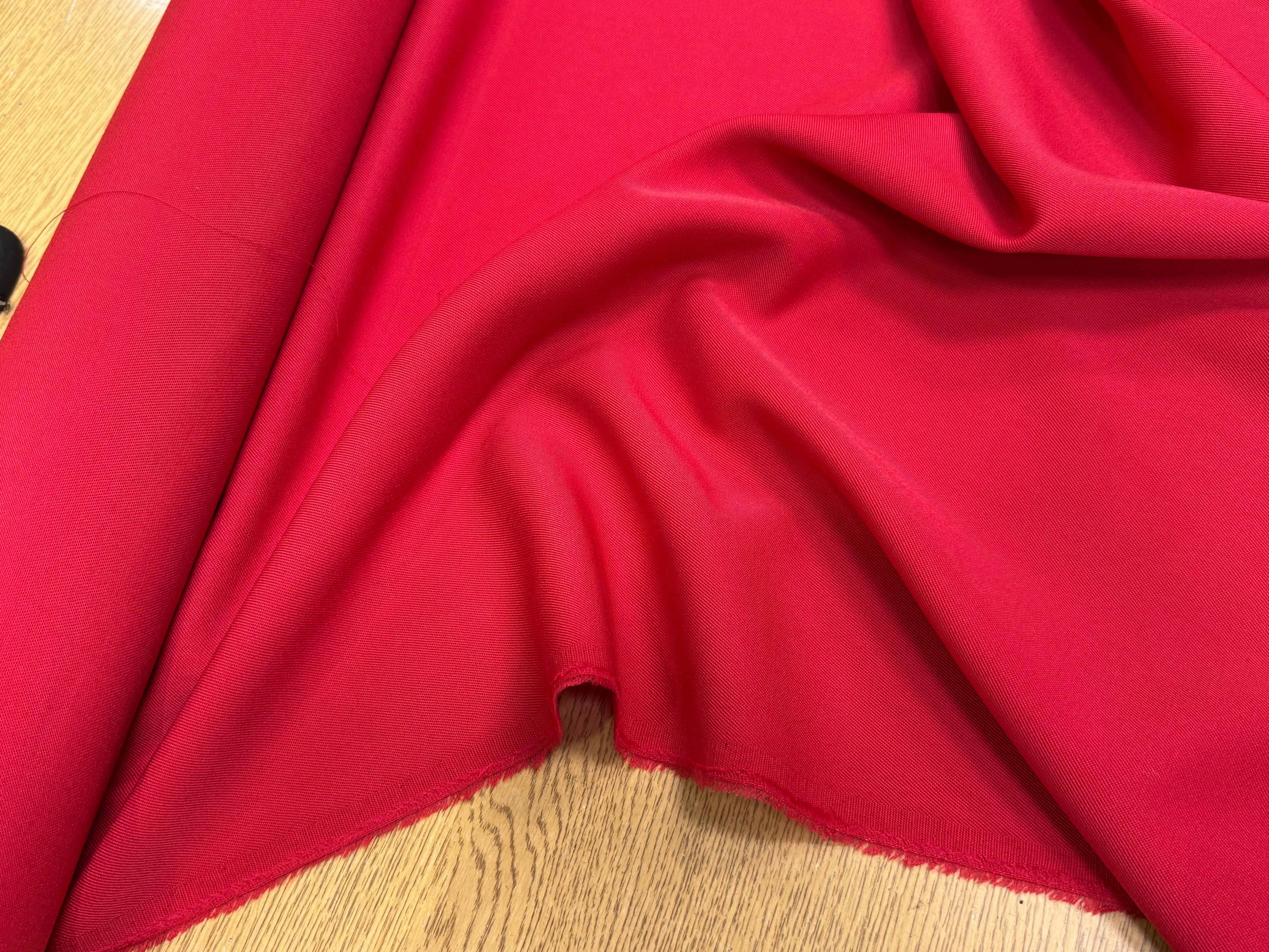 DRAPERIE SERGÉE POLYLAINE ROUGE PARFAITE TENUE - My Little Coupon