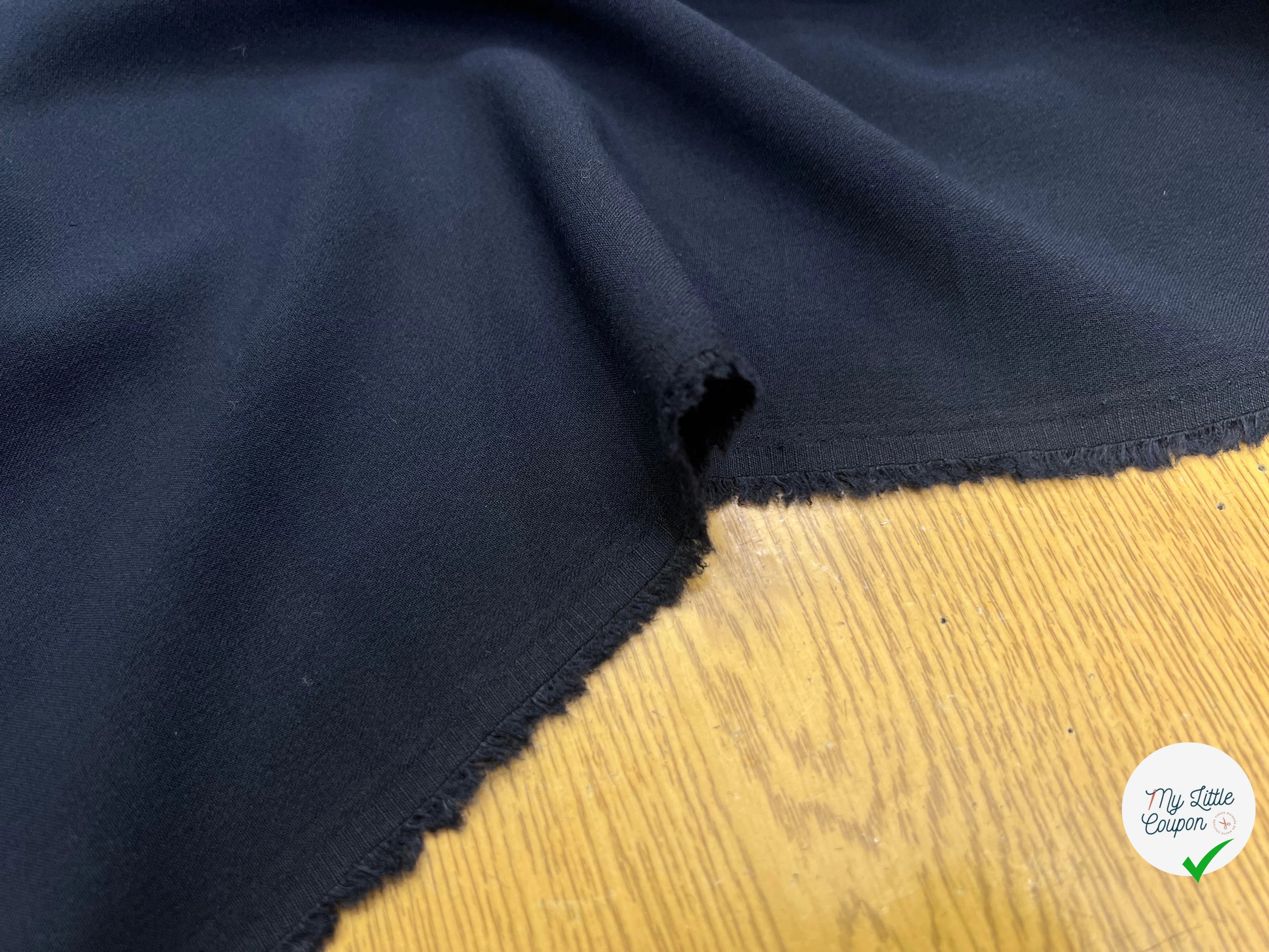 DRAPERIE SERGÉE UNIFORME POLYCOTON BLEU MARINE - My Little Coupon