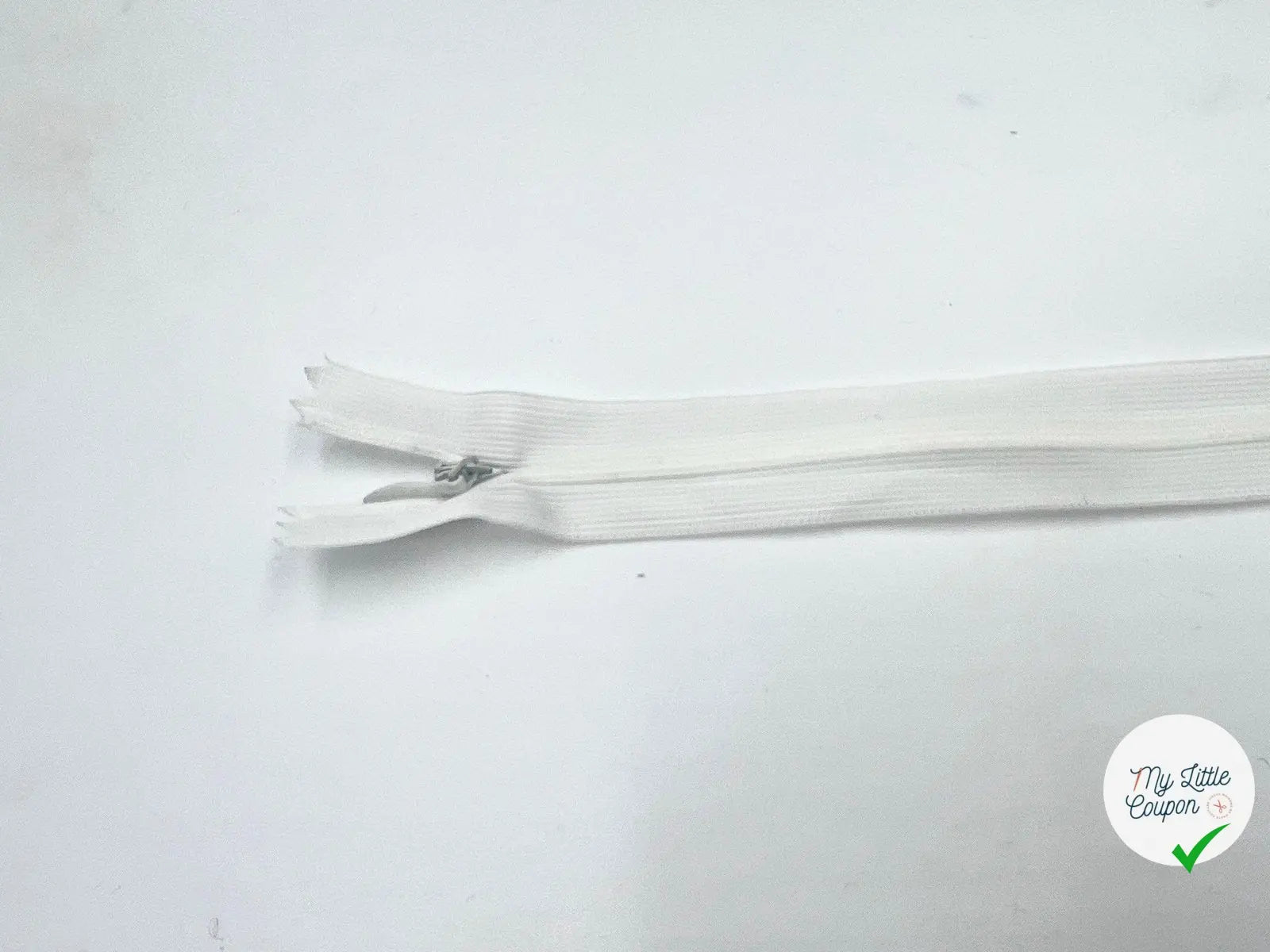 FERMETURE INVISIBLE COLORIS BLANC 35CM - My Little Coupon - tissu - coudre