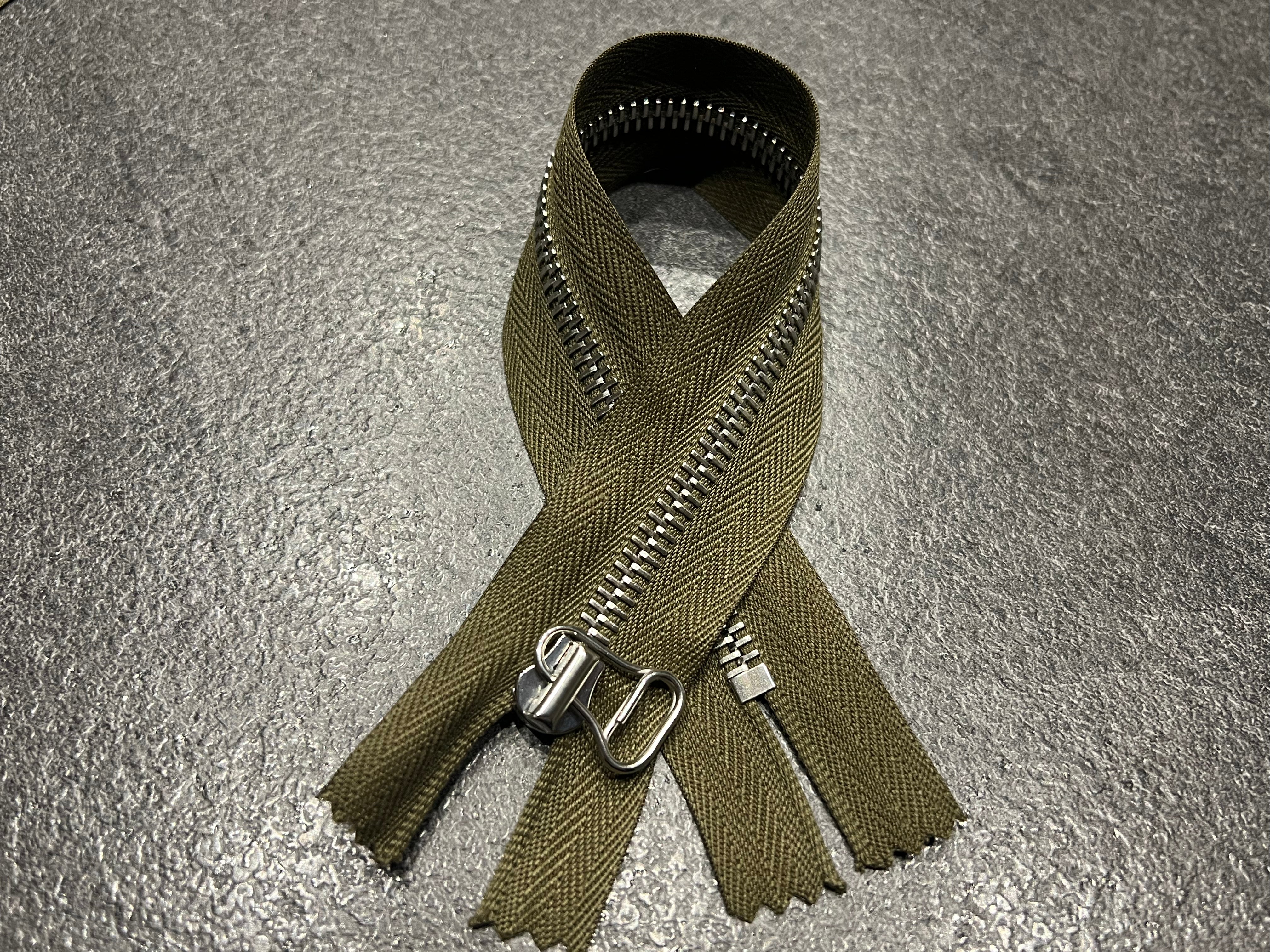FERMETURE NON SÉPARABLE KAKI ARMY 25CM - My Little Coupon
