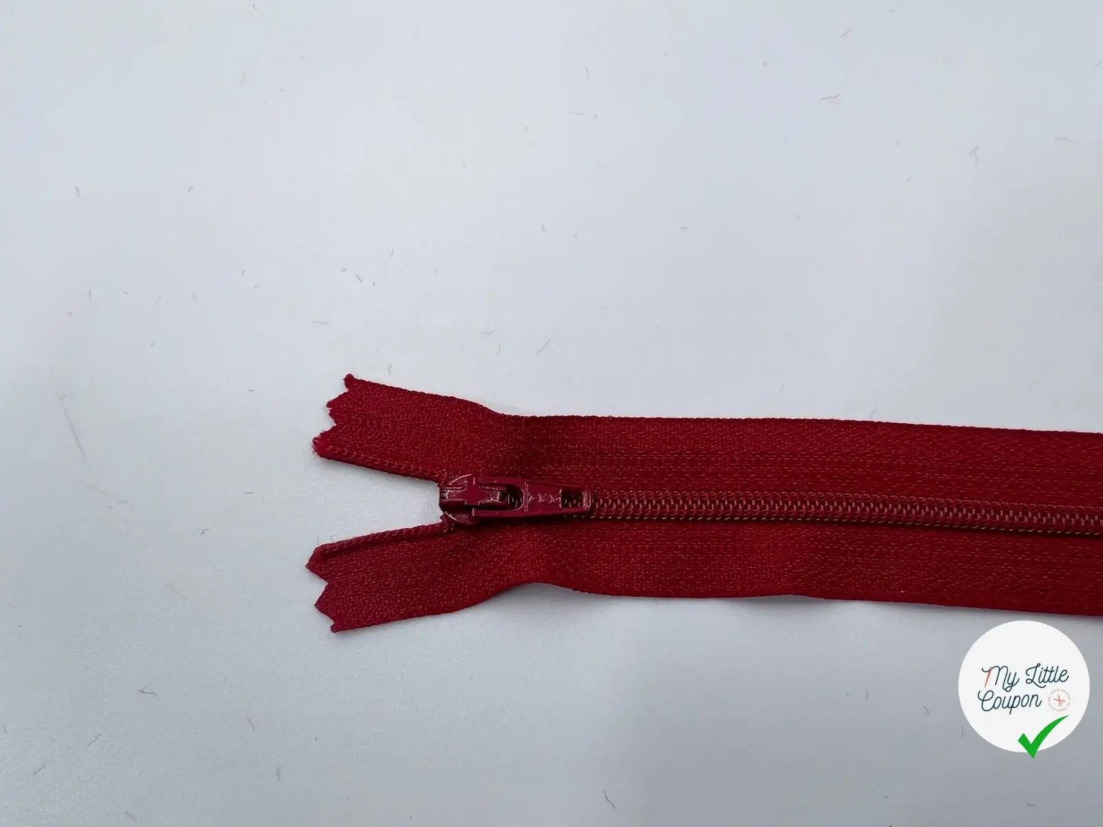 FERMETURE NON SÉPARABLE POLYESTER COLORIS ROUGE VIN 10CM - My Little Coupon - tissu - coudre