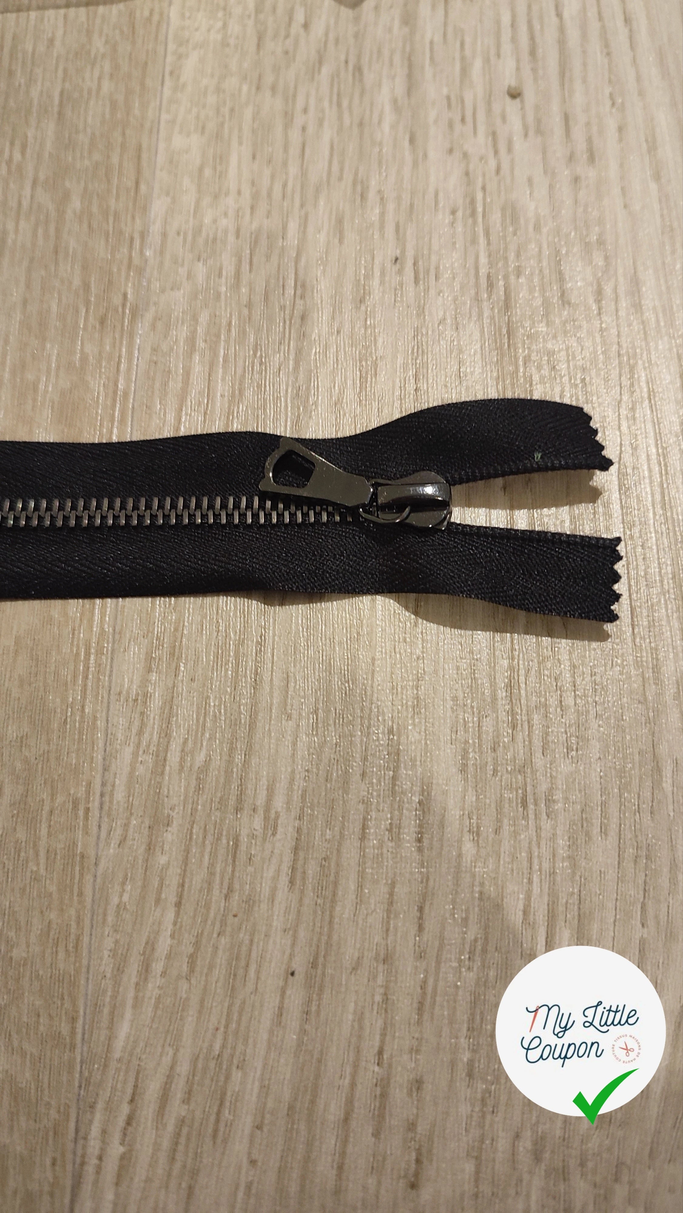 FERMETURE RIRI METAL NON SÉPARABLE 14CM NOIR M6 - My Little Coupon