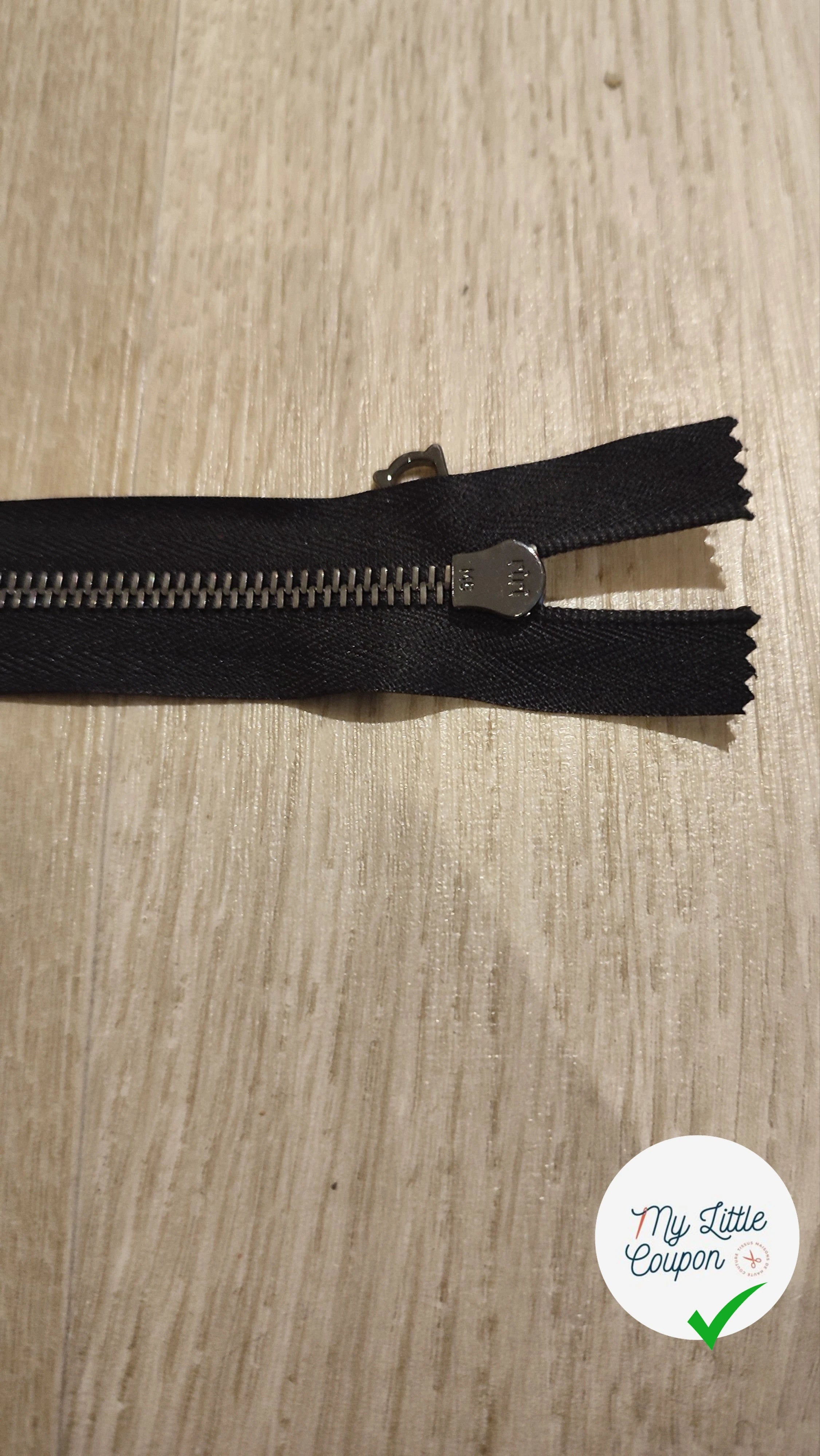 FERMETURE RIRI METAL NON SÉPARABLE 14CM NOIR M6 - My Little Coupon