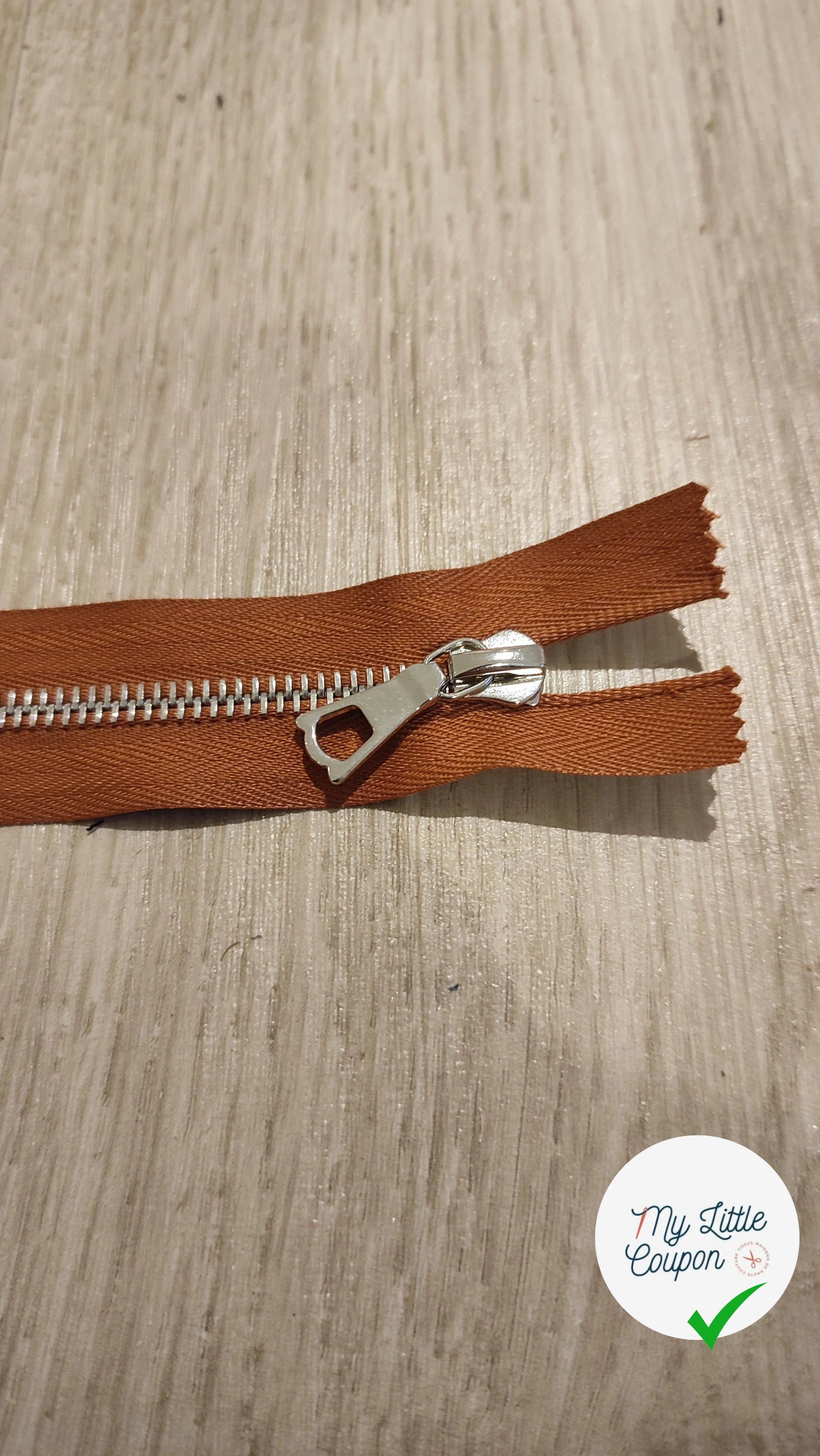 FERMETURE RIRI METAL NON SÉPARABLE 15CM MARRON M6 - My Little Coupon