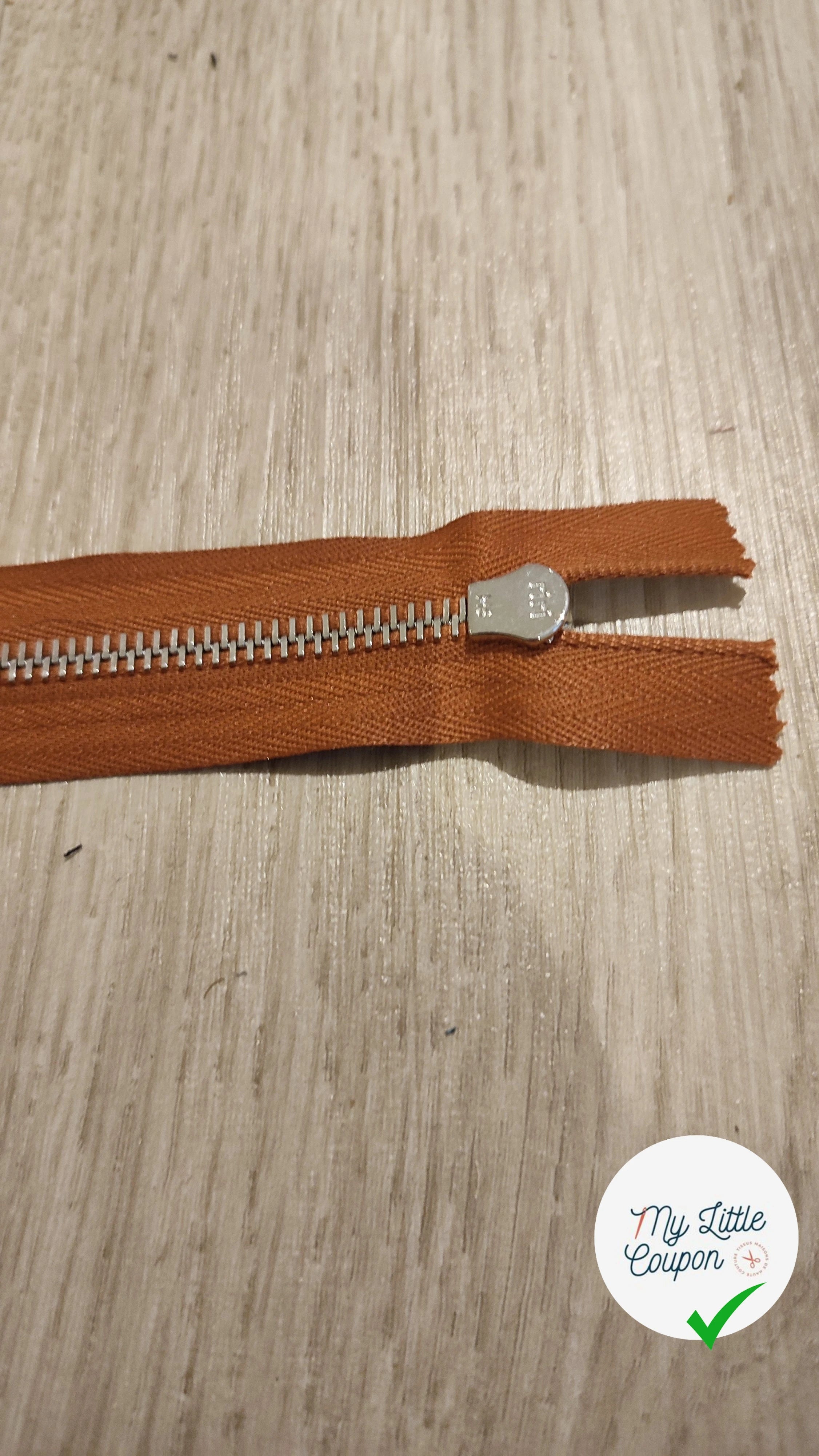 FERMETURE RIRI METAL NON SÉPARABLE 15CM MARRON M6 - My Little Coupon