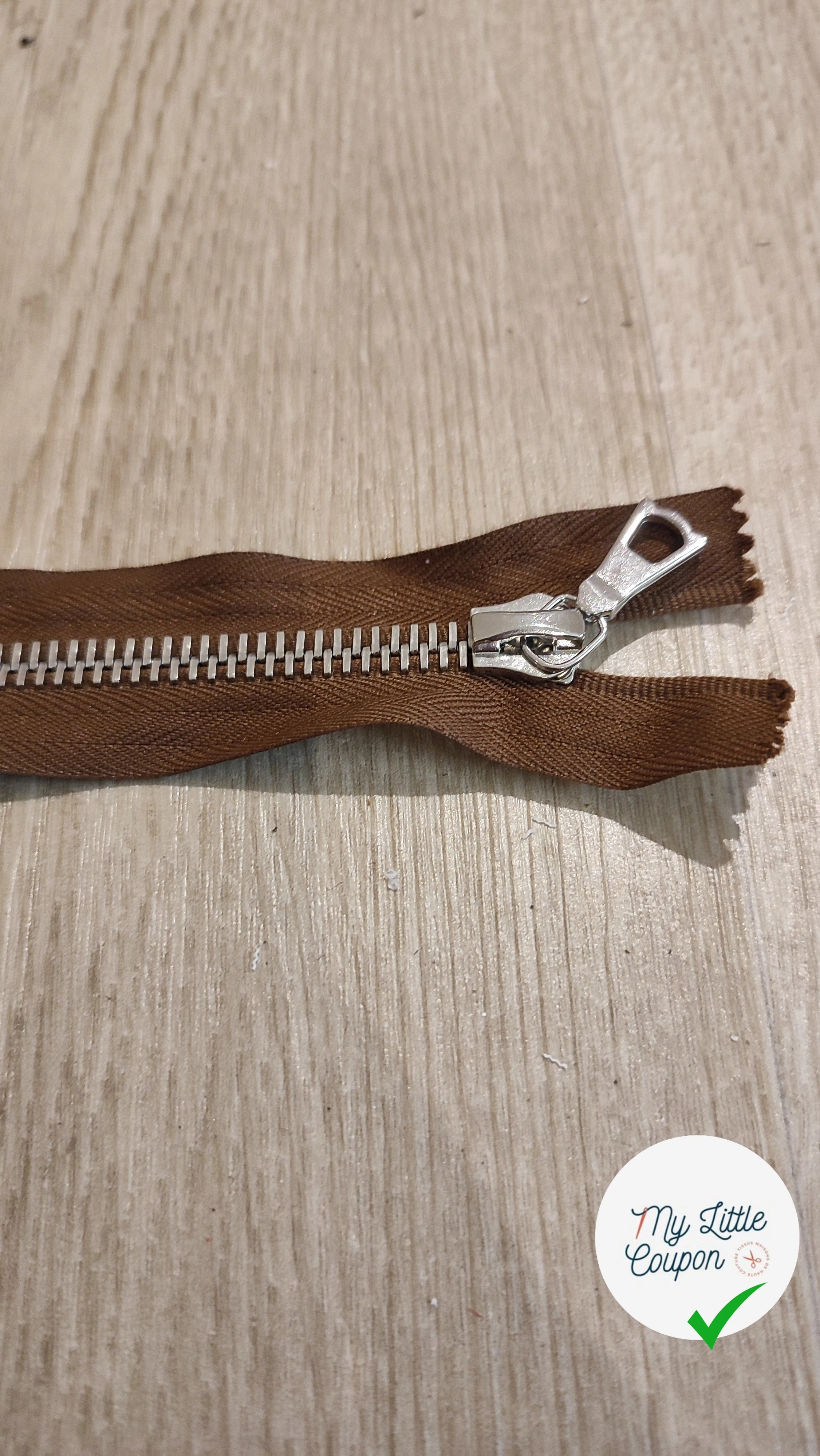 FERMETURE RIRI METAL NON SÉPARABLE 15CM MARRON M8 - My Little Coupon
