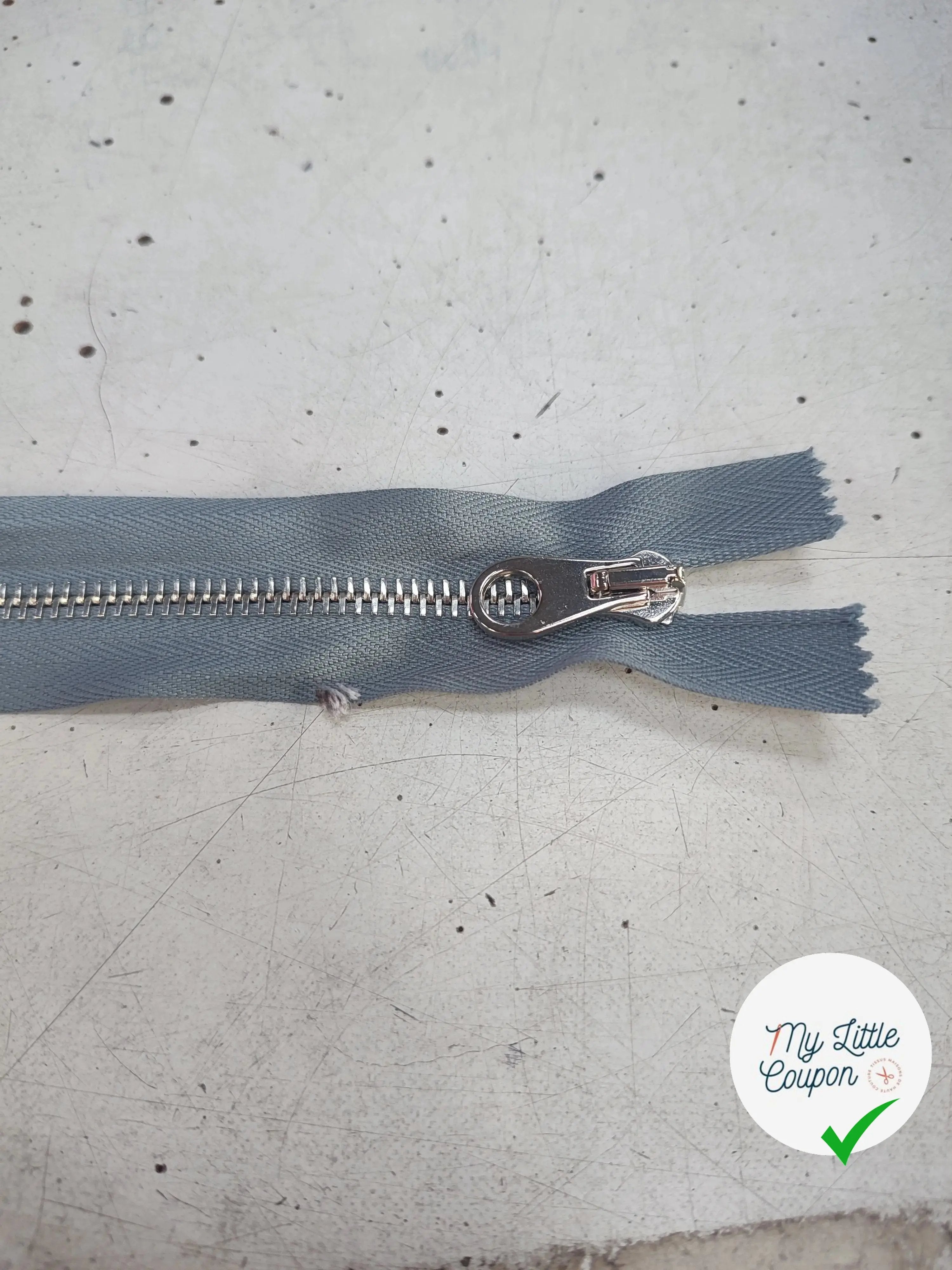 FERMETURE RIRI METAL NON SÉPARABLE 18CM BLEU GRIS M6 - My Little Coupon