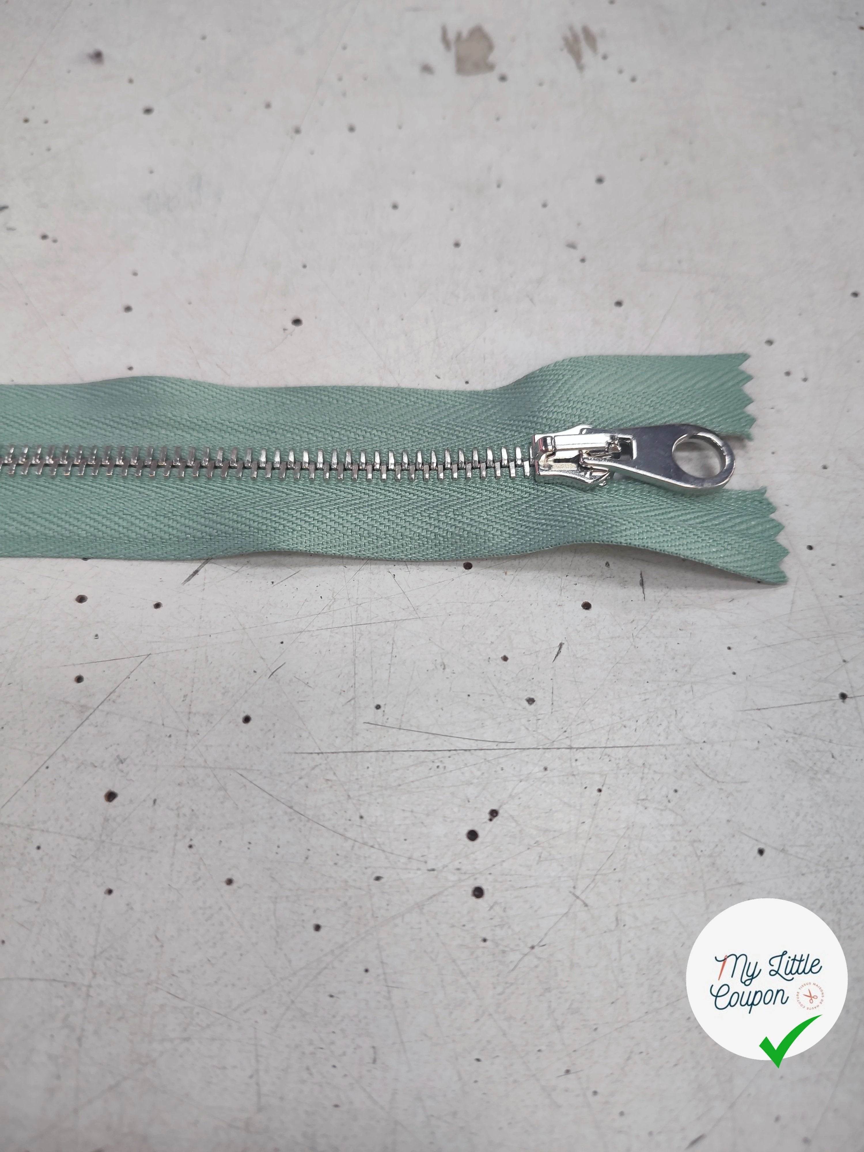 FERMETURE RIRI METAL NON SÉPARABLE 18CM VERT D'EAU M6 - My Little Coupon