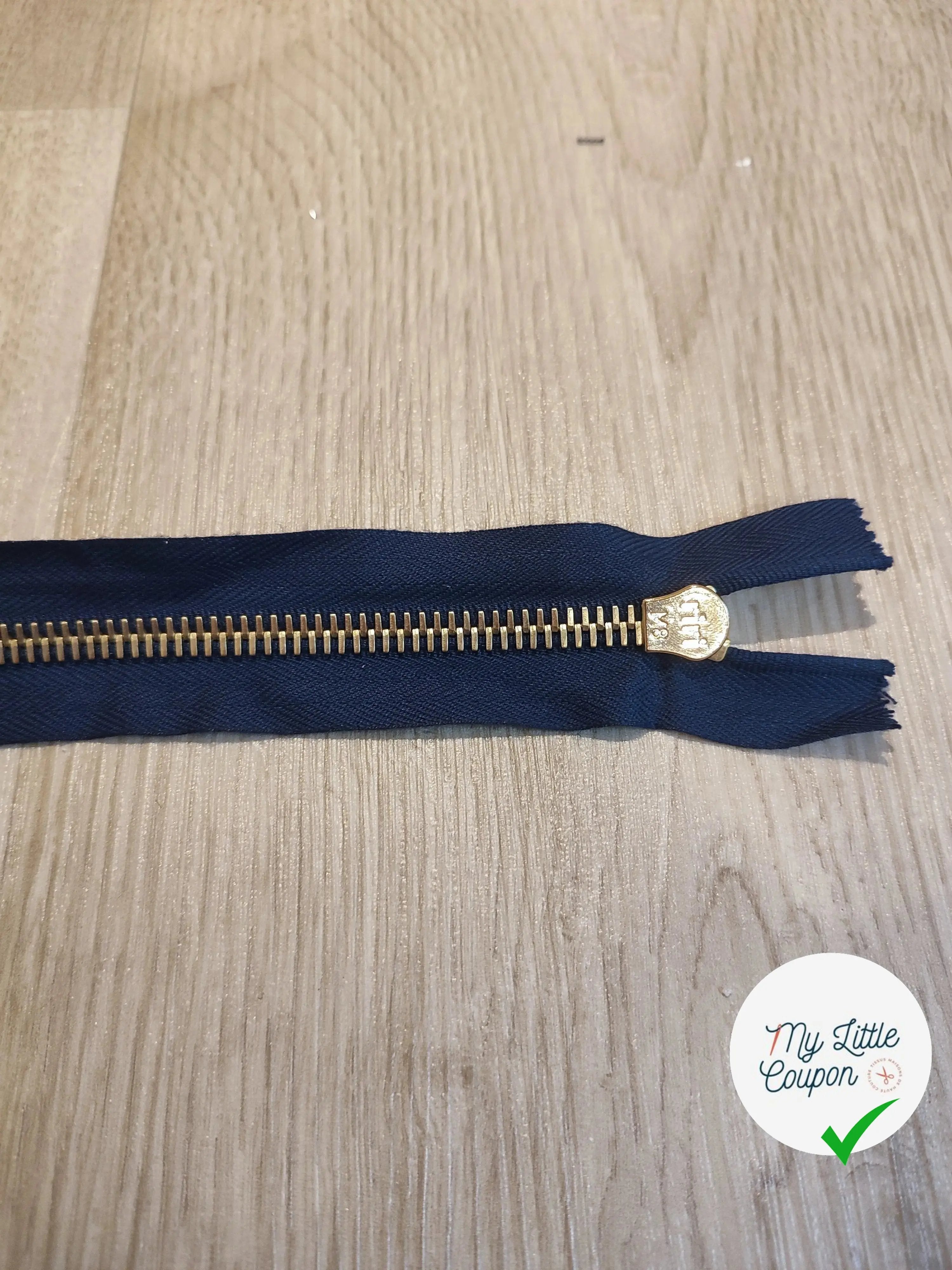 FERMETURE RIRI METAL SÉPARABLE 80CM BLEU FONCÉ M8 - My Little Coupon
