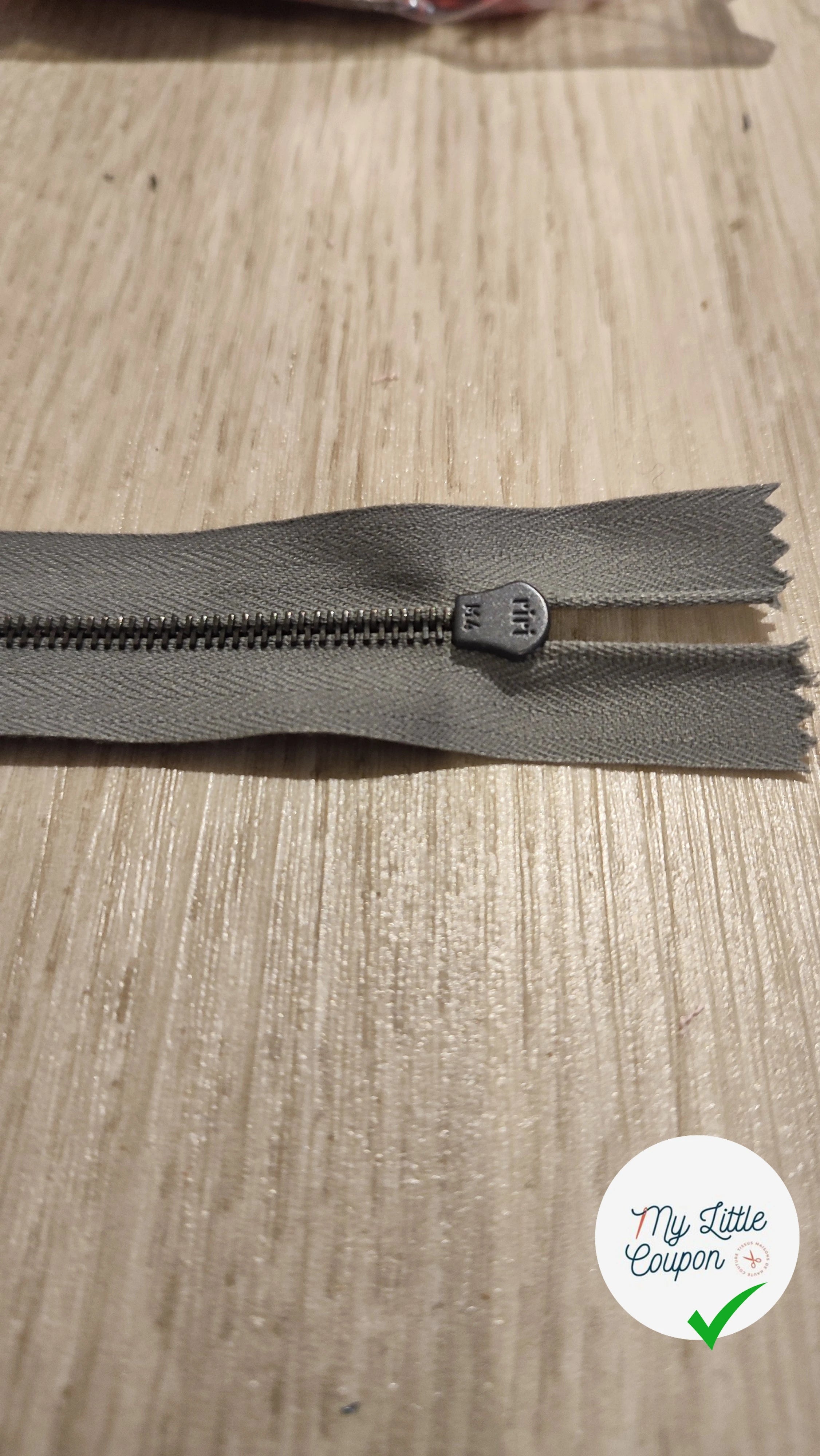 FERMETURE RIRI METAL NON SÉPARABLE 25CM GRIS M4 - My Little Coupon