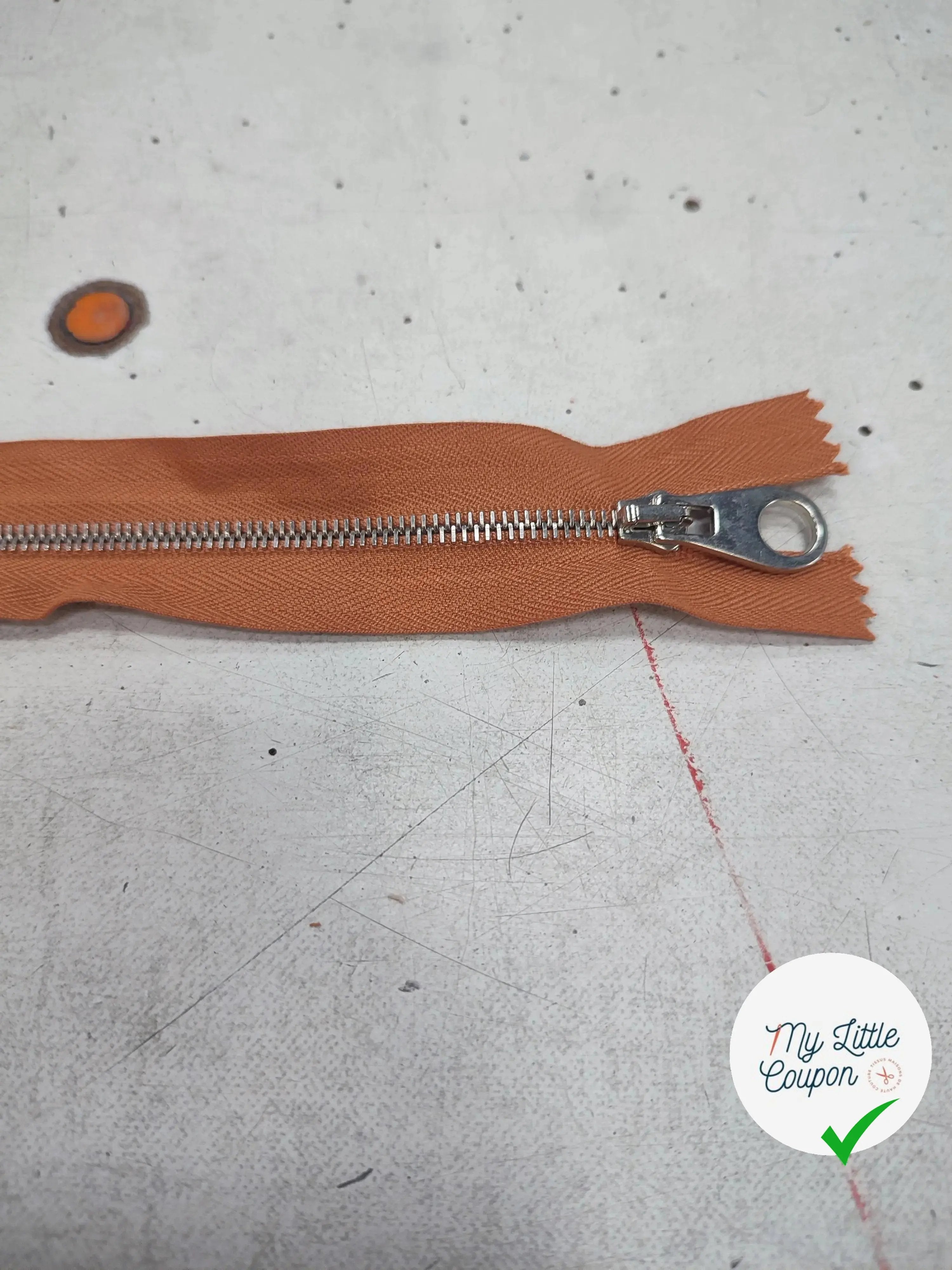 FERMETURE RIRI METAL NON SÉPARABLE 20CM MARRON ORANGE - My Little Coupon