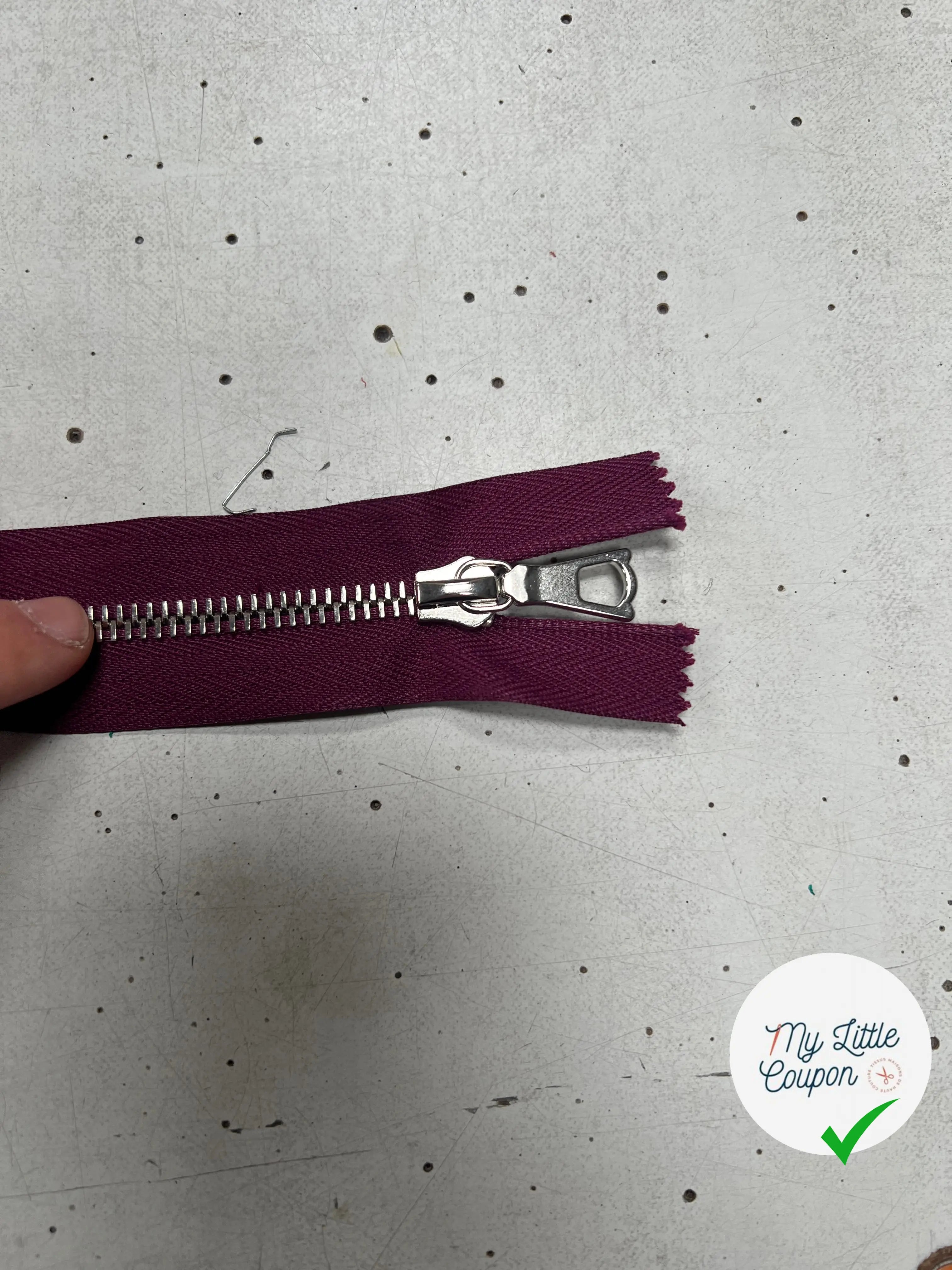FERMETURE RIRI METAL NON SÉPARABLE 50CM M6 AUBERGINE - My Little Coupon
