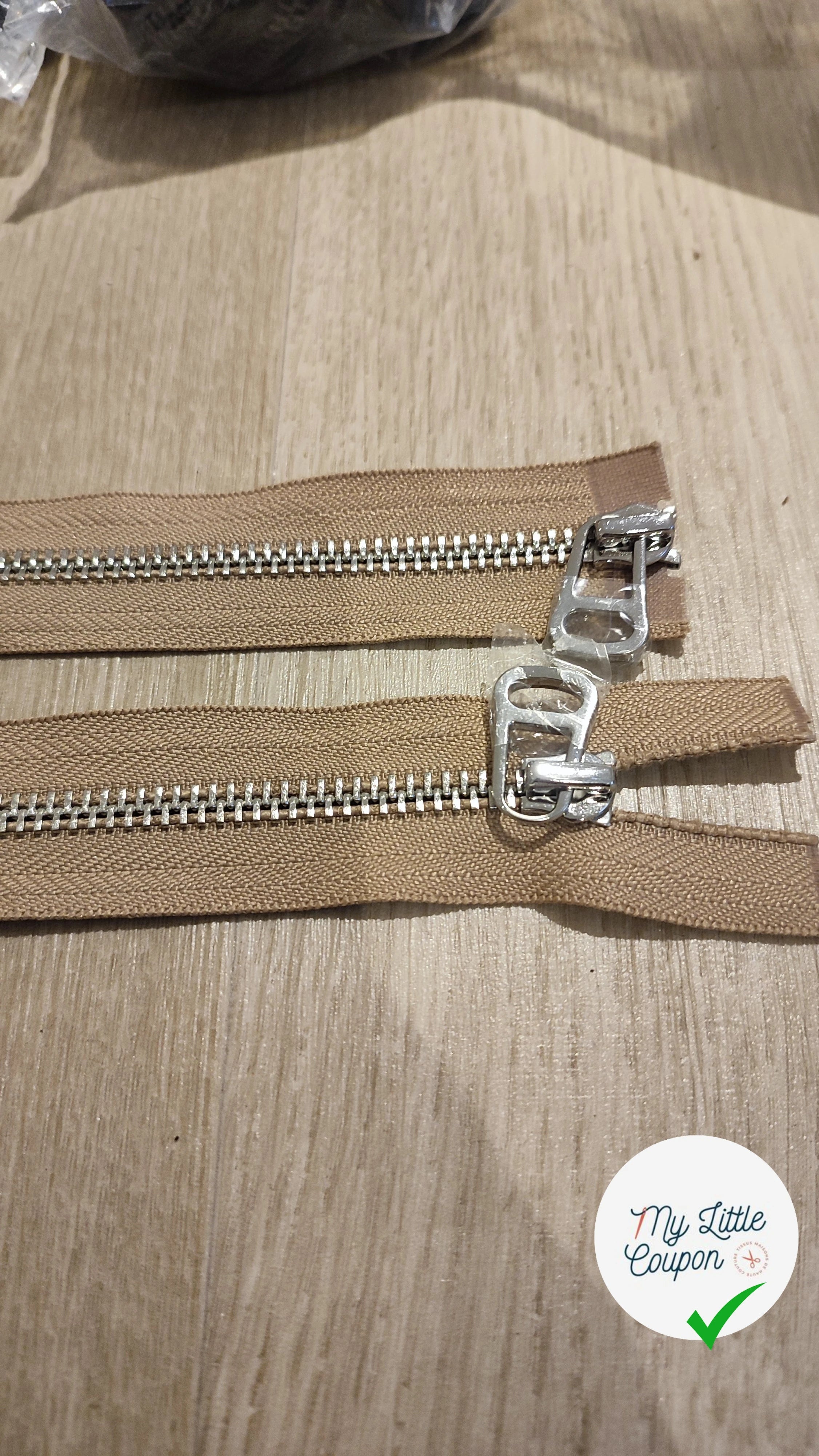 FERMETURE RIRI MÉTAL NON SÉPARABLE DOUBLE CHEMIN 100CM MARRON CLAIR - My Little Coupon