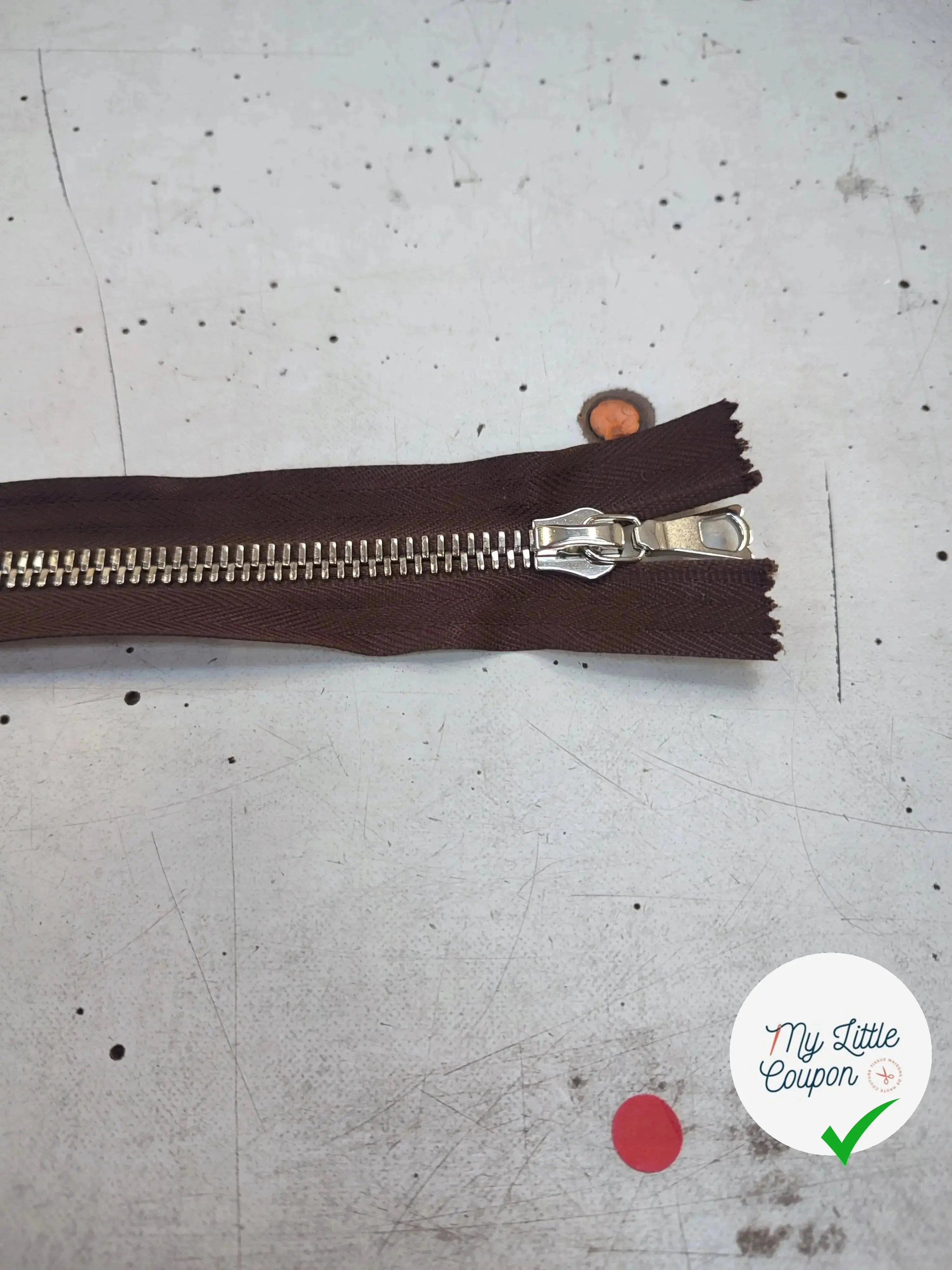 FERMETURE RIRI METAL SÉPARABLE 80CM MARRON CHOCOLAT M8 - My Little Coupon