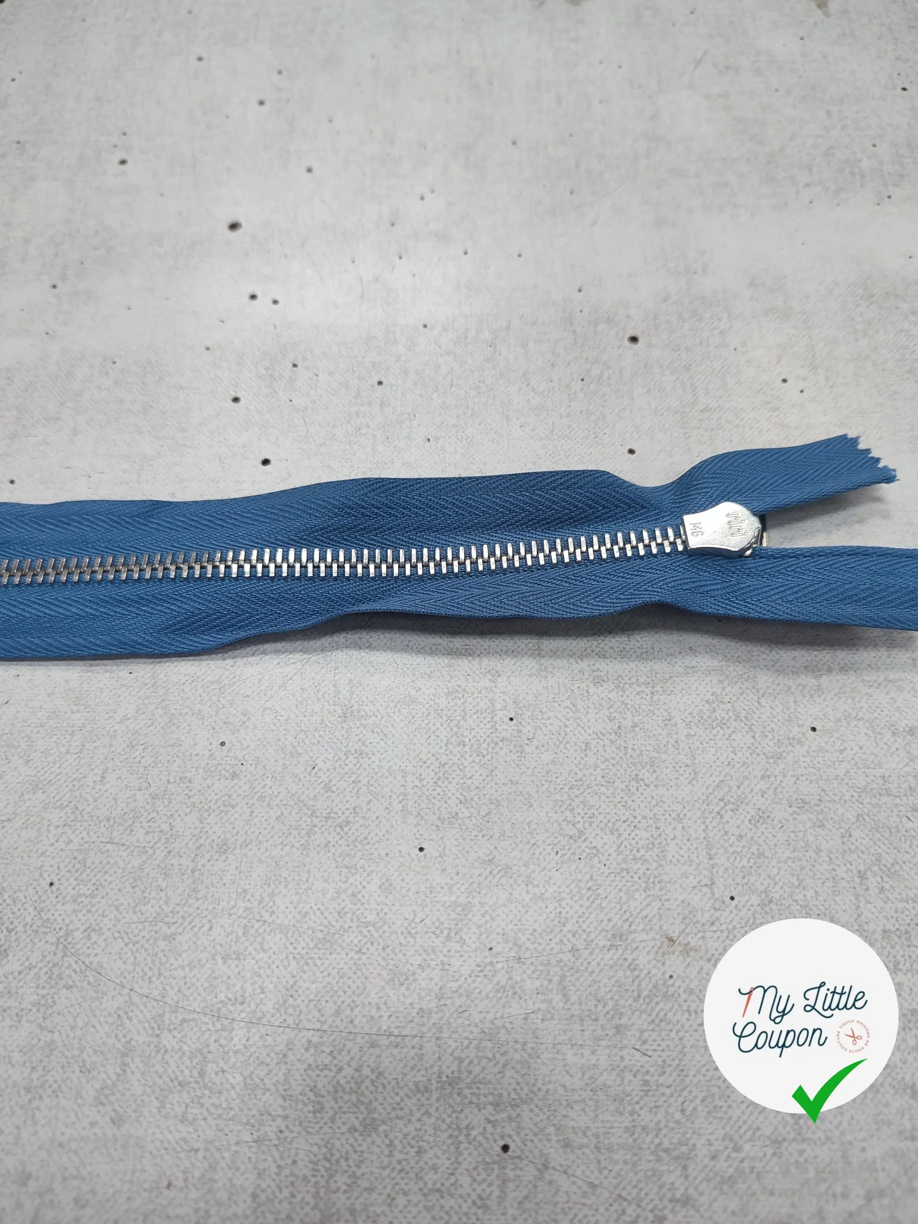 FERMETURE RIRI METAL SÉPARABLE 45CM BLEU M6 - My Little Coupon