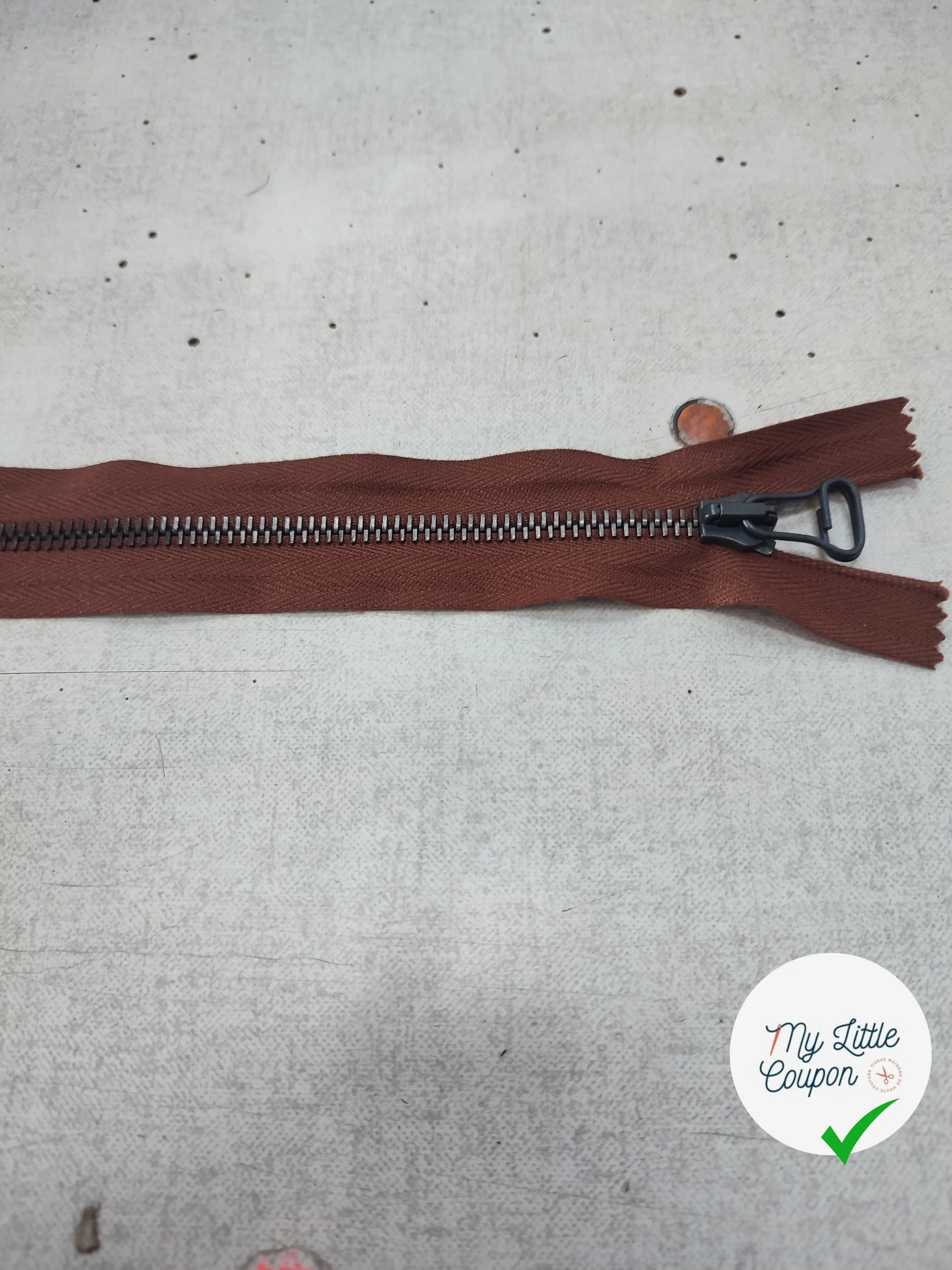 FERMETURE RIRI METAL SÉPARABLE 50CM MARRON M6 - My Little Coupon
