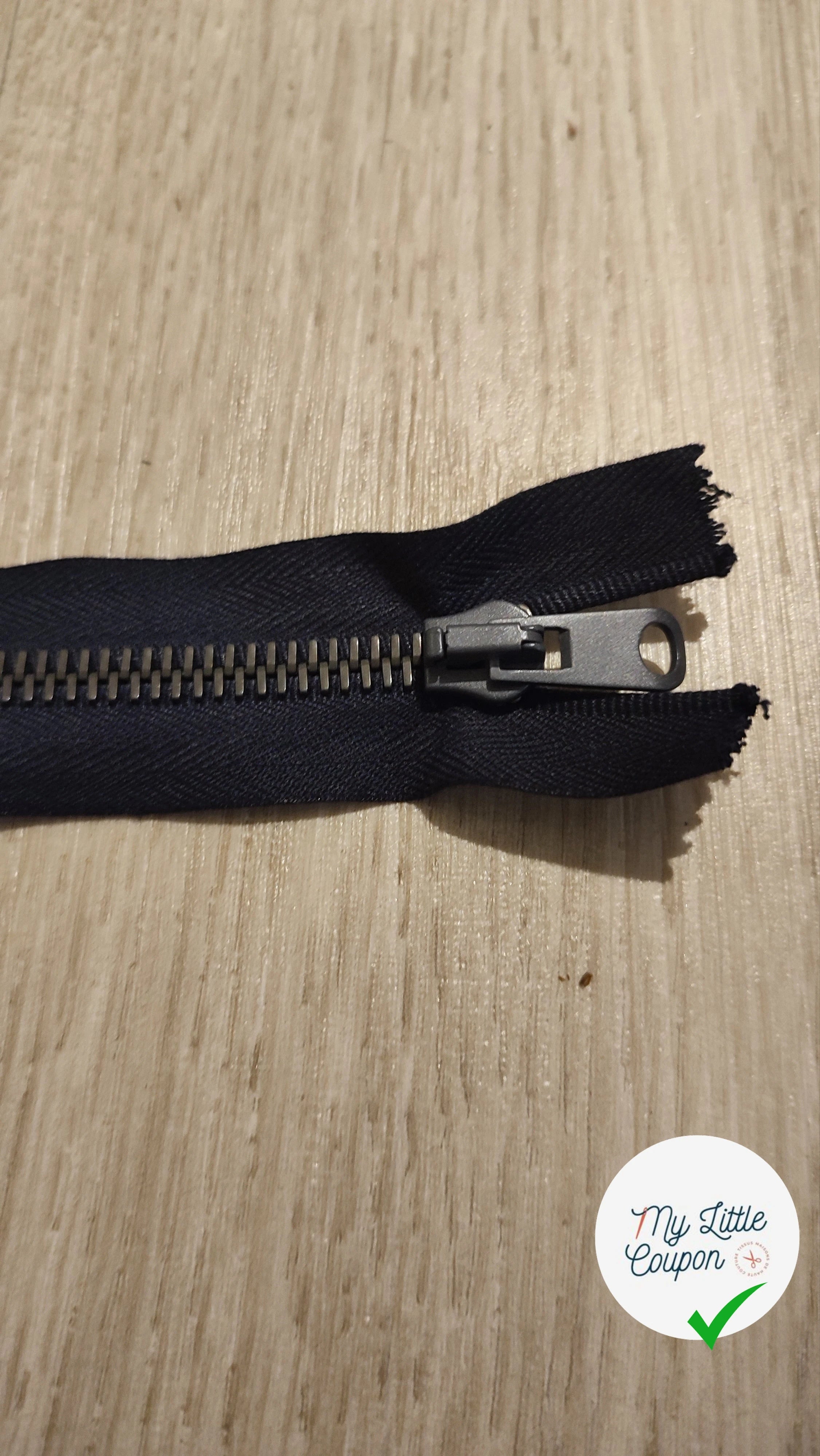 FERMETURE RIRI MÉTAL SÉPARABLE 60CM NOIR M8 - My Little Coupon