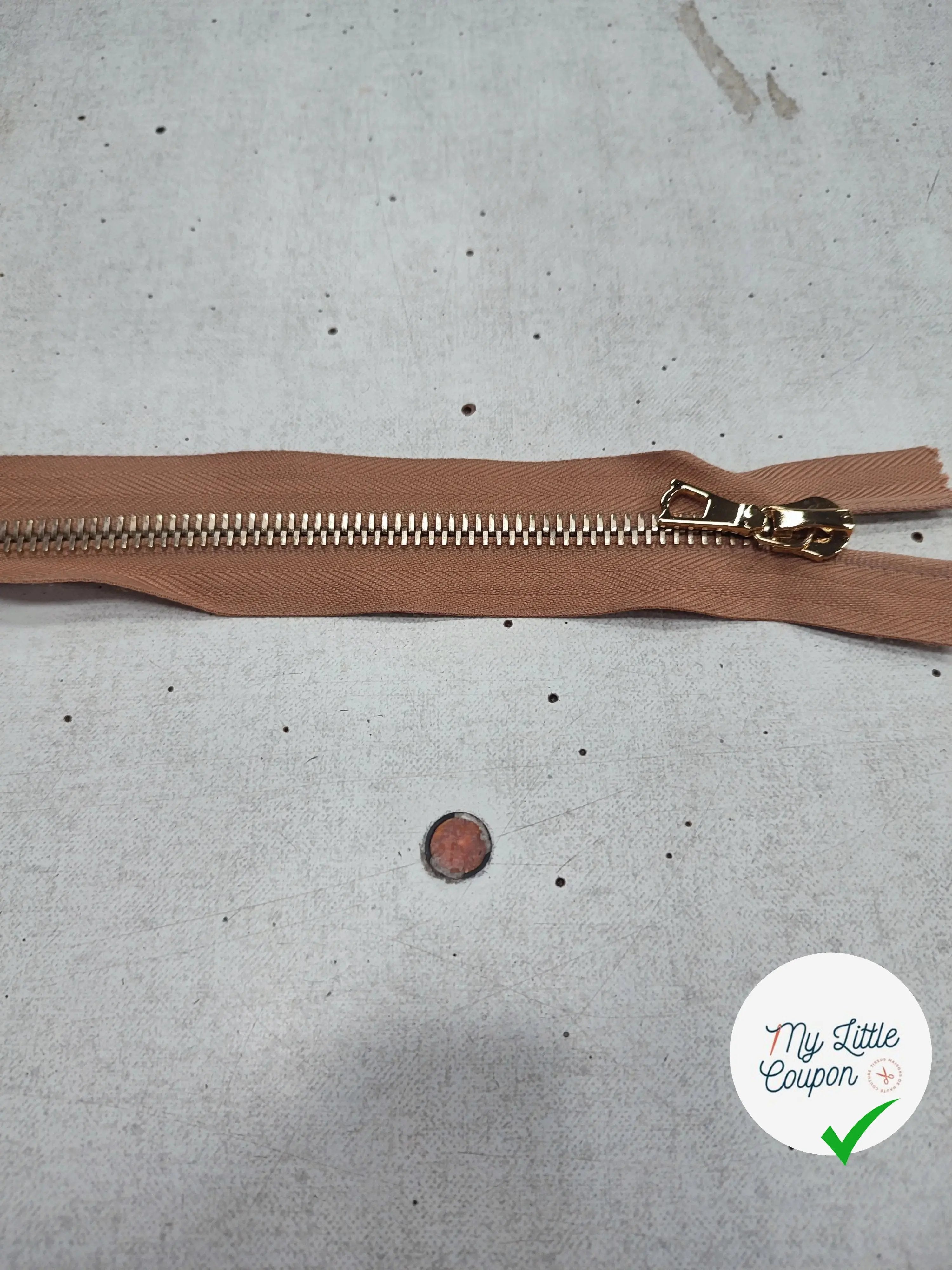 FERMETURE RIRI METAL SÉPARABLE MARRON CAFÉ M8 - My Little Coupon