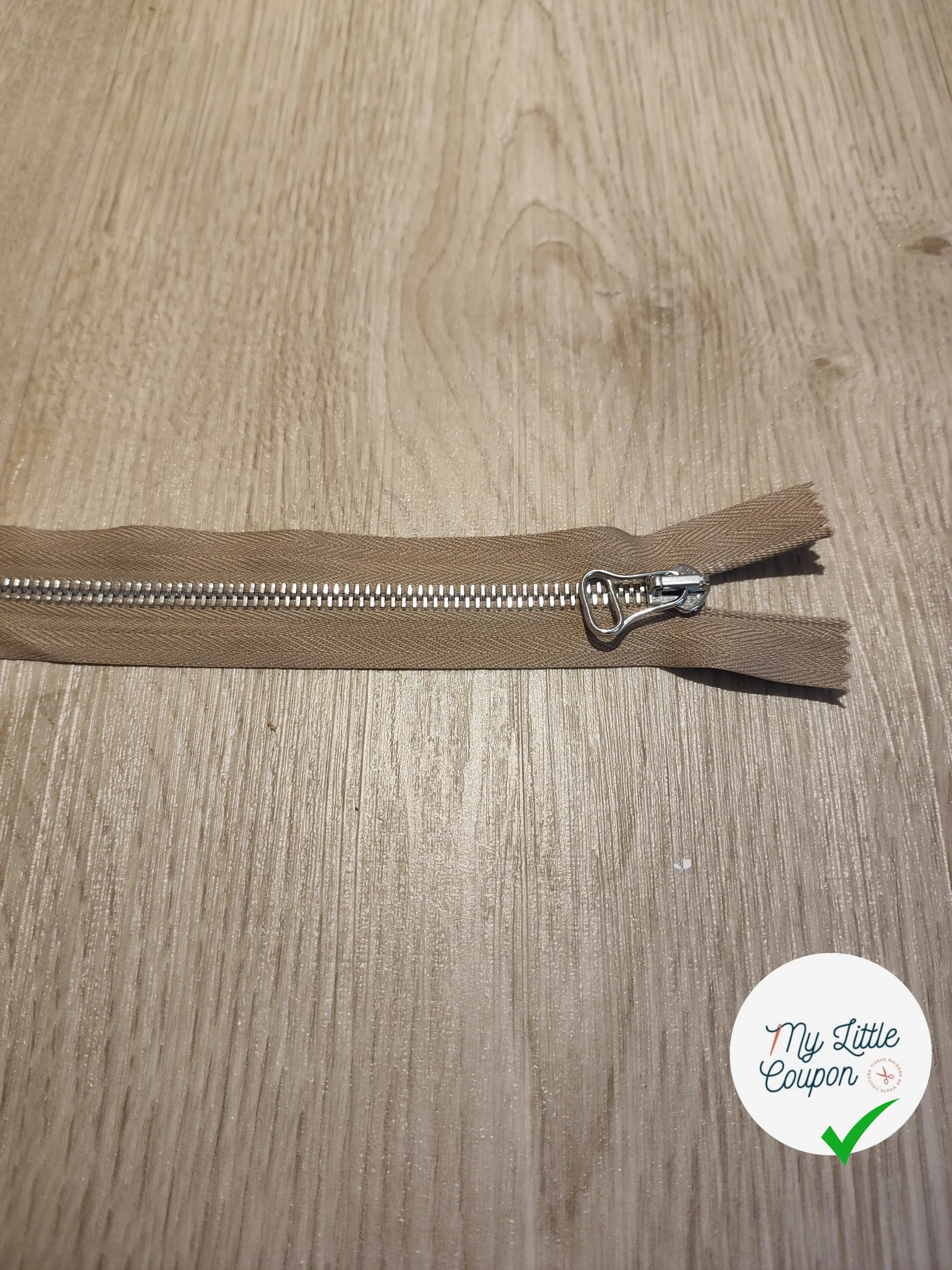 FERMETURE RIRI METAL SEPARABLE 70CM MARRON CLAIR M6 - My Little Coupon