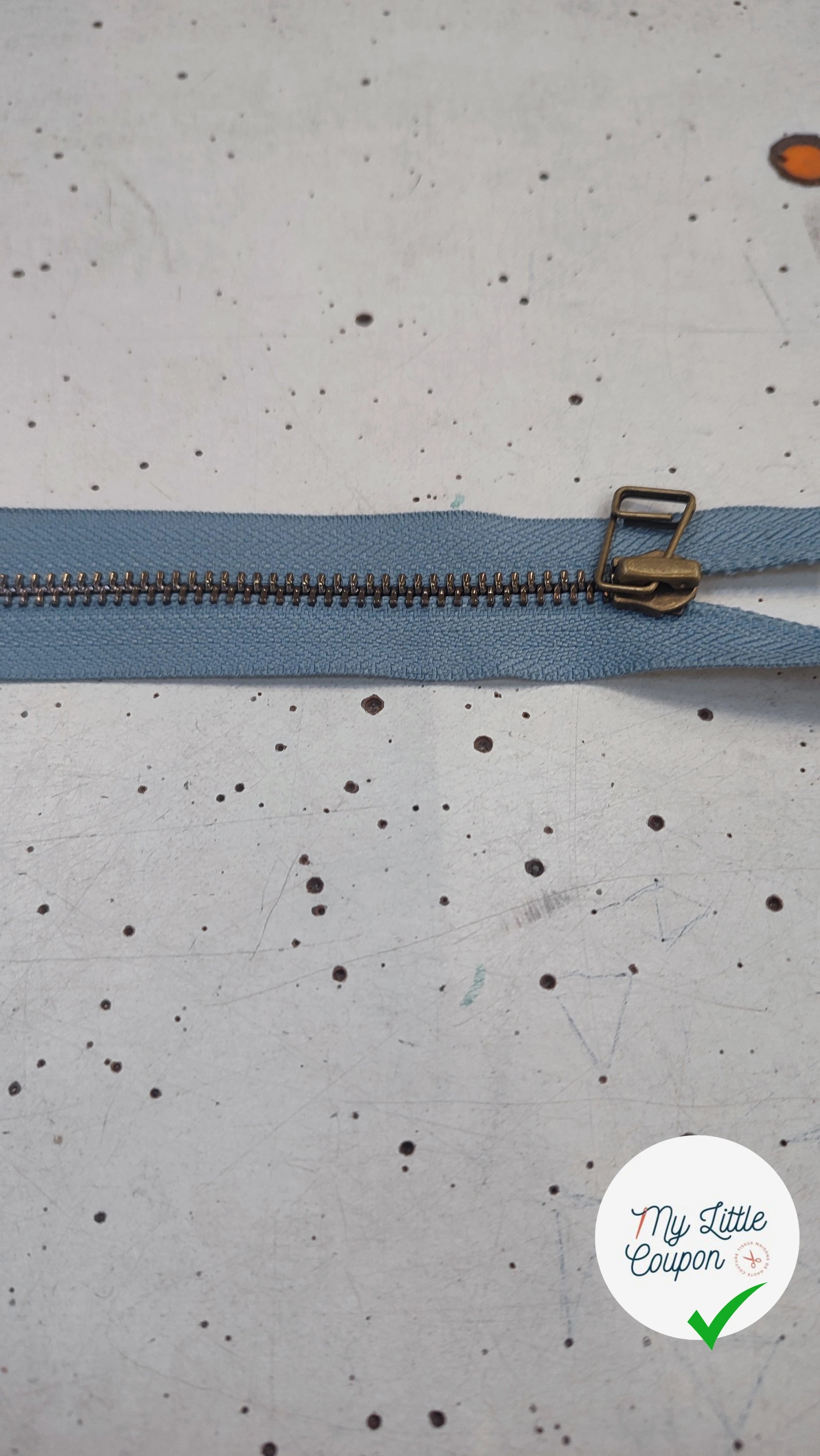 FERMETURE RIRI METAL SÉPARABLE 80CM BLEU CLAIR - My Little Coupon