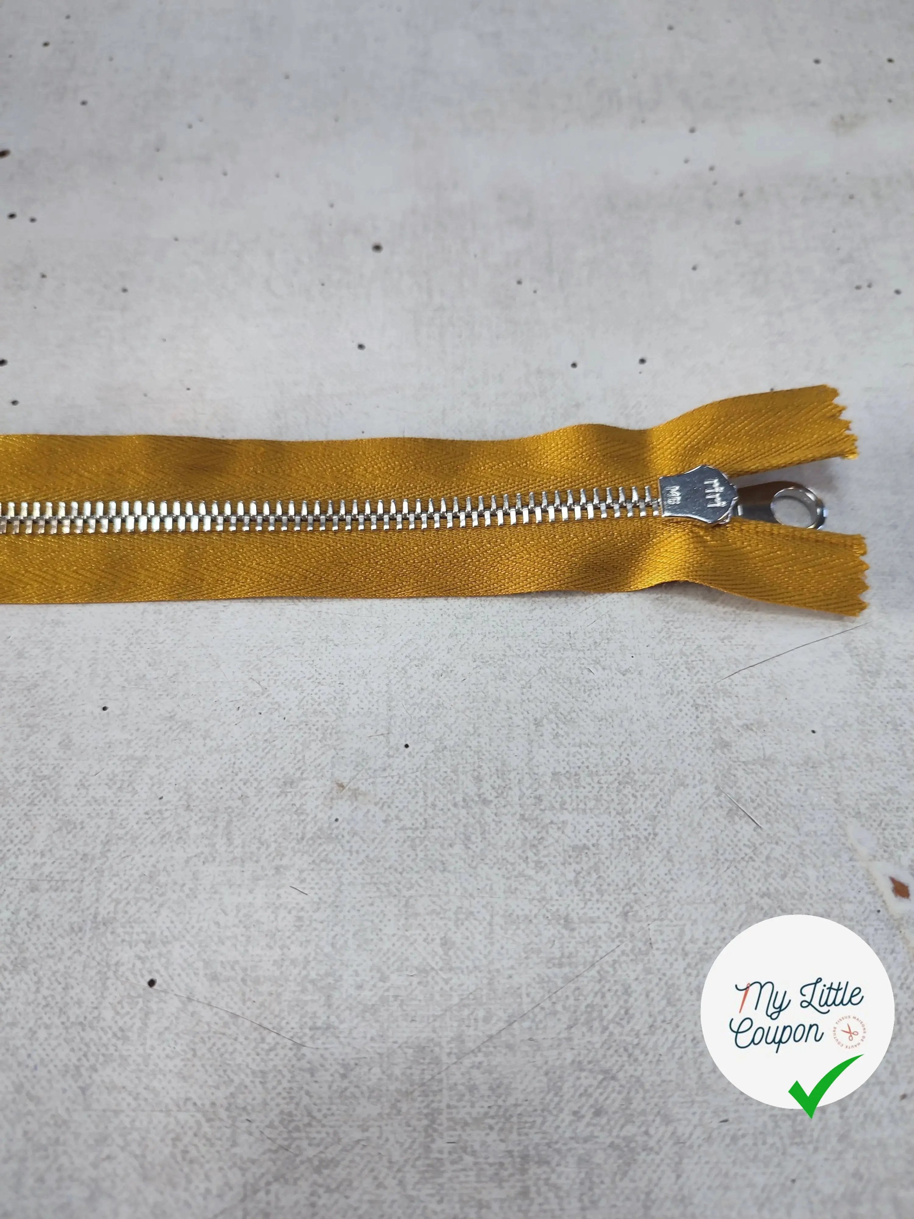 FERMETURE RIRI METAL SÉPARABLE 50CM JAUNE M6 - My Little Coupon