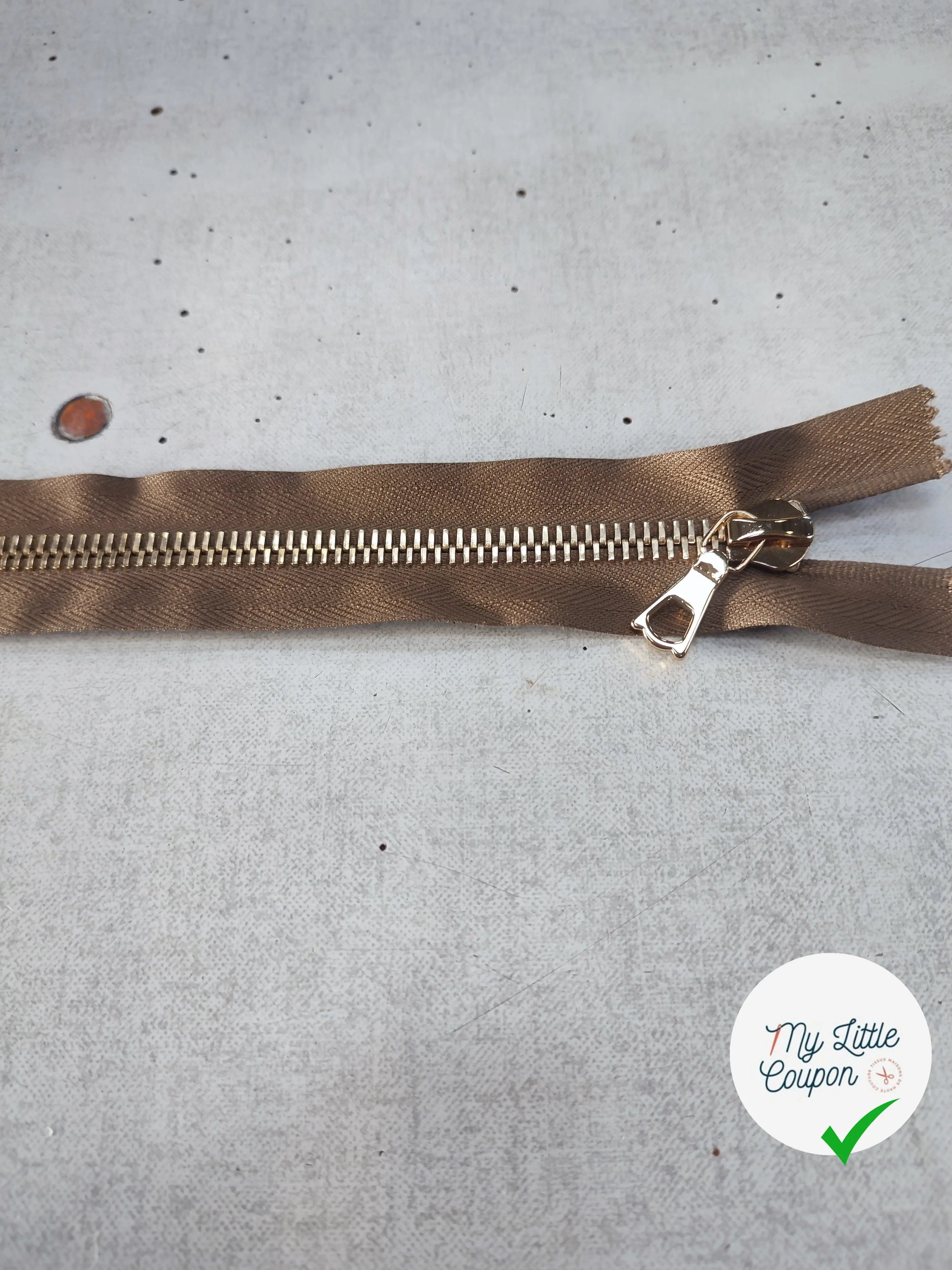 FERMETURE RIRI METAL SÉPARABLE 80CM MARRON CAFÉ M8 - My Little Coupon