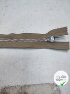 FERMETURE RIRI METAL SÉPARABLE 80CM VERT KAKI CLAIR M6 - My Little Coupon