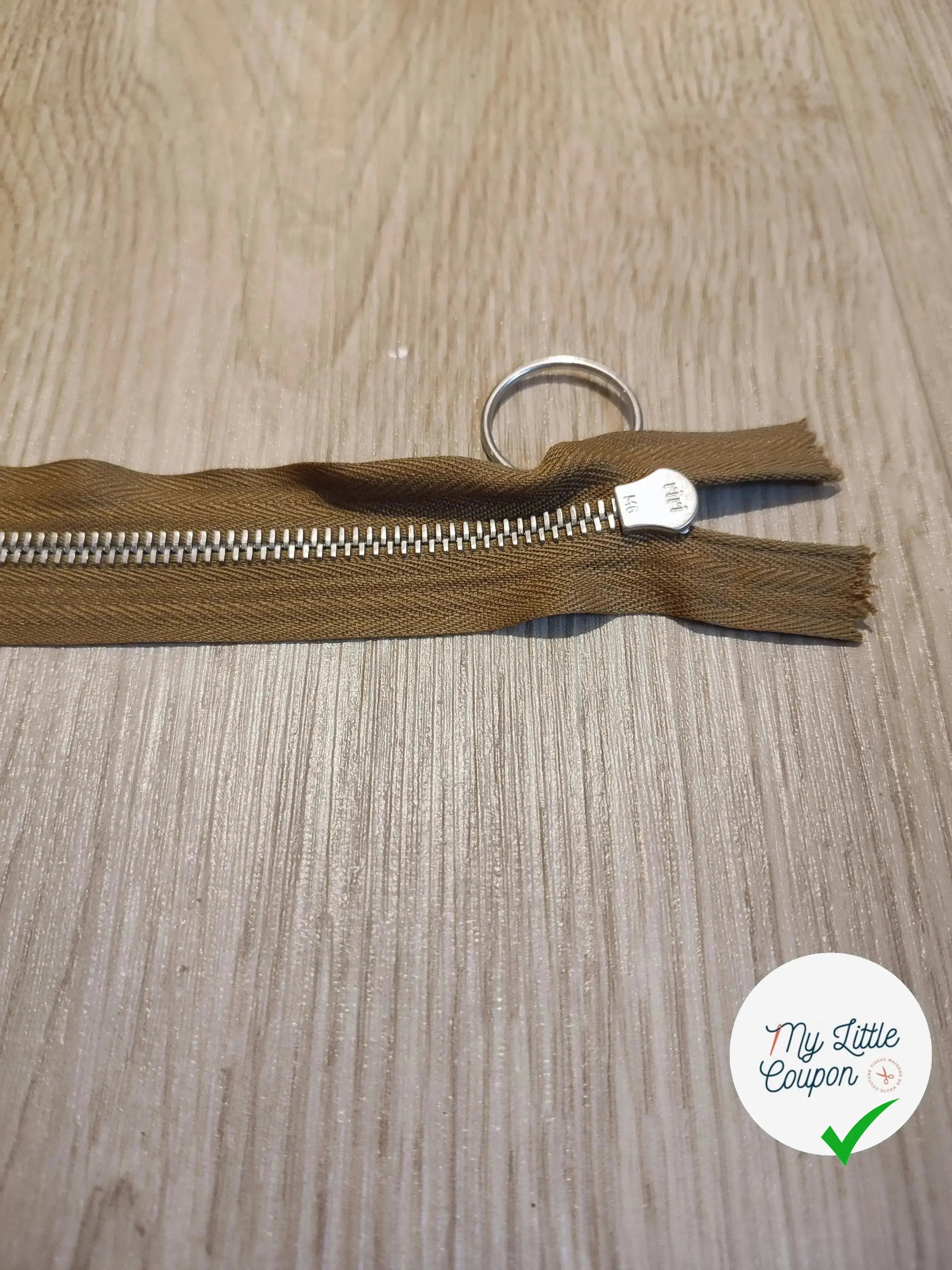 FERMETURE RIRI METAL NON SÉPARABLE 25CM MARRON CAFÉ M6 - My Little Coupon