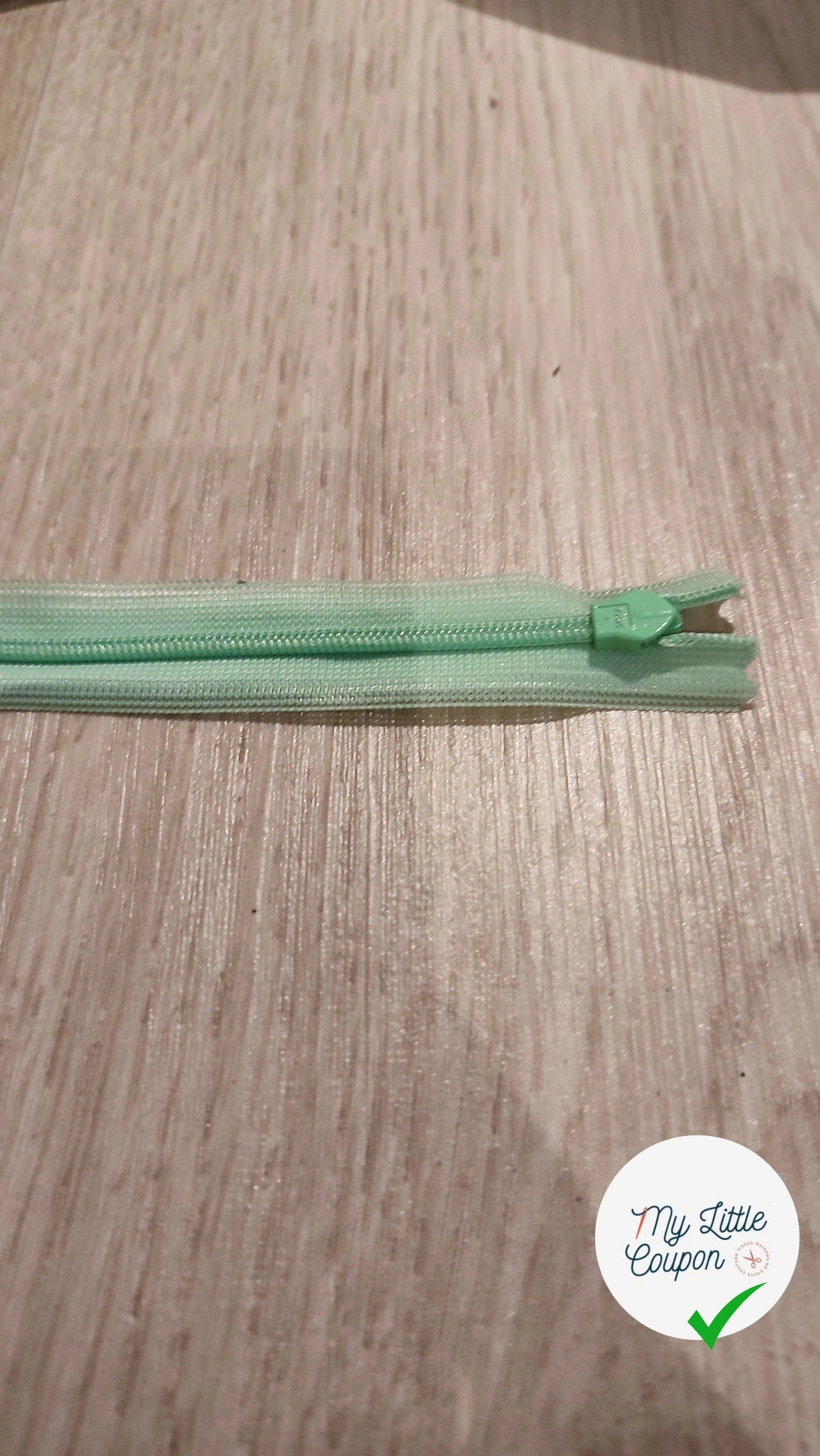 FERMETURE RIRI PLASTIQUE NON SÉPARABLE INVISIBLE 24CM VERT MENTHE - My Little Coupon