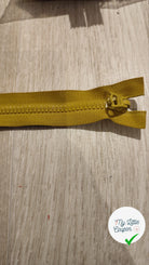 FERMETURE RIRI PLASTIQUE NON SÉPARABLE RÉVERSIBLE 50CM JAUNE MOUTARDE - My Little Coupon