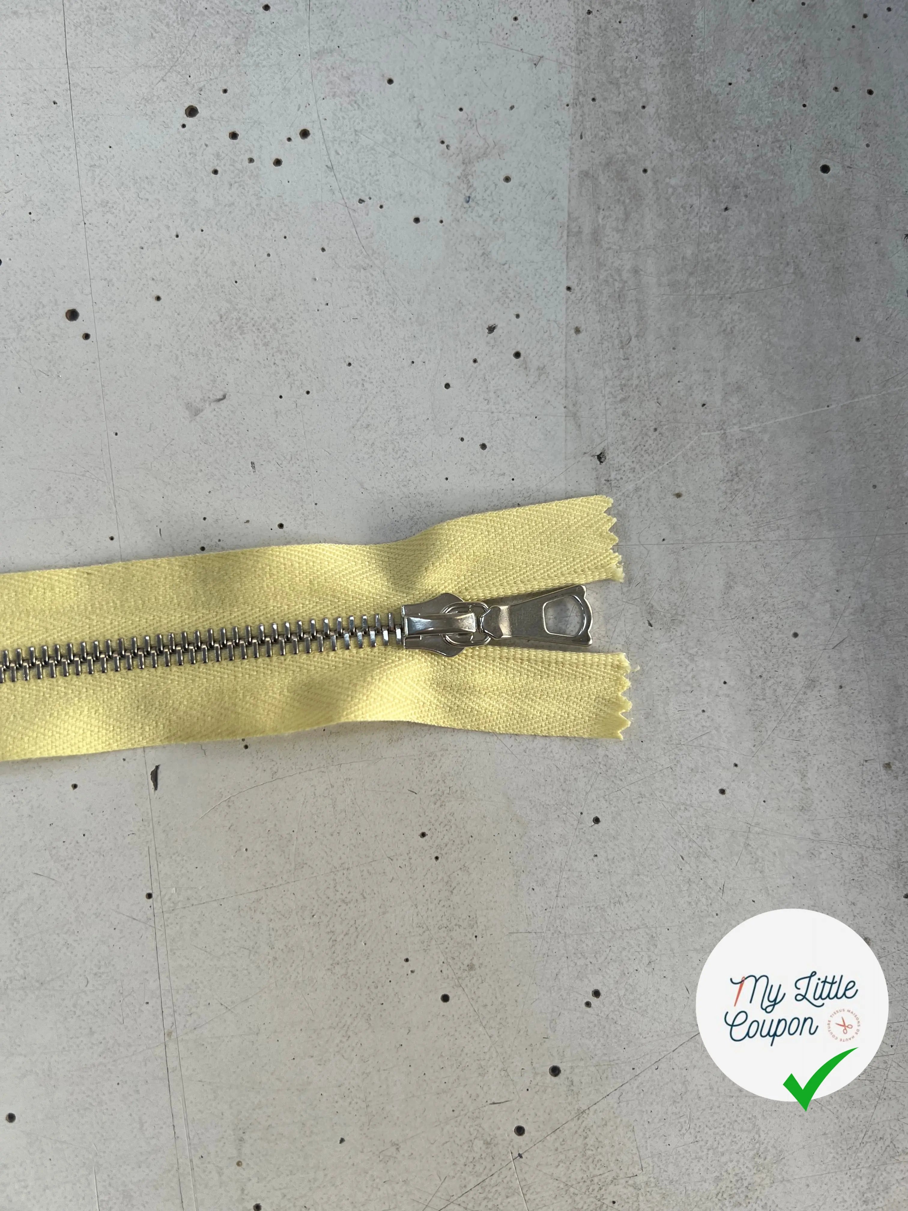 FERMETURE RIRI SÉPARABLE JAUNE PALE MÉTAL 50 - My Little Coupon