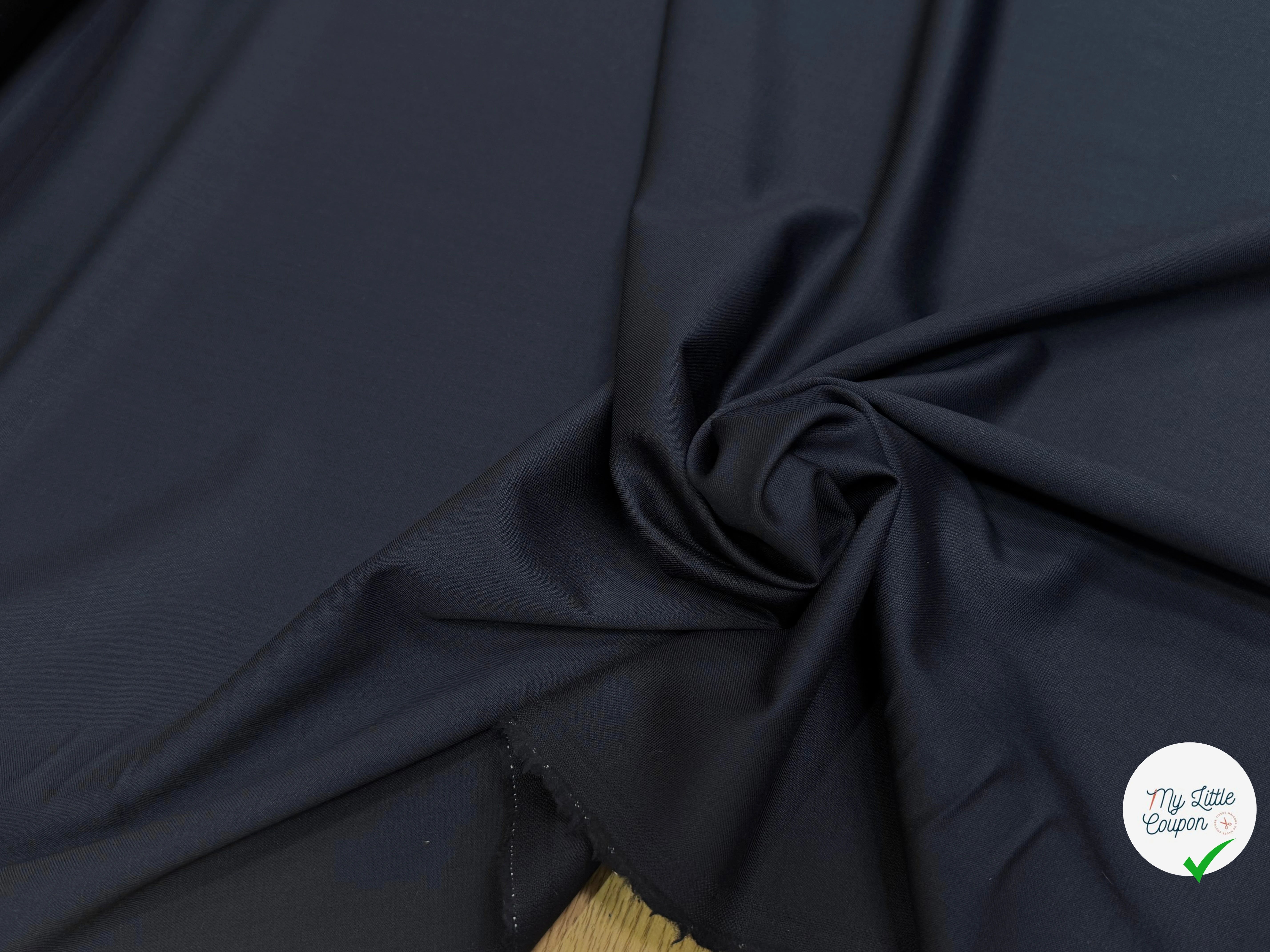 FLANELLE DE LAINE STRETCH BLEU MARINE TRÈS BEAU TOUCHER - My Little Coupon