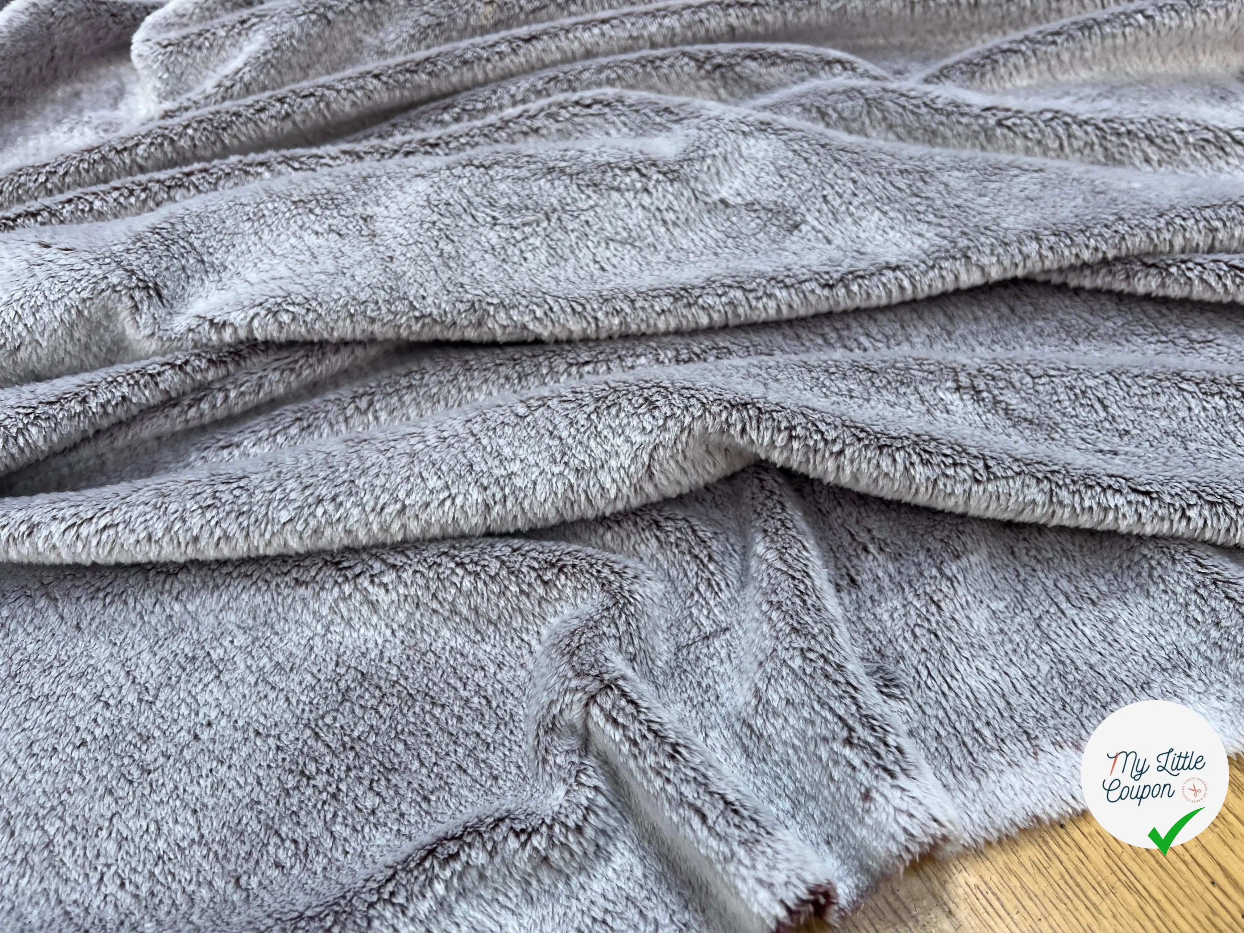 FOURRURE TOUTE DOUCE DOUBLE FACE SNOW PRUNE CHINE OEKO TEX MADE IN FRANCE - My Little Coupon