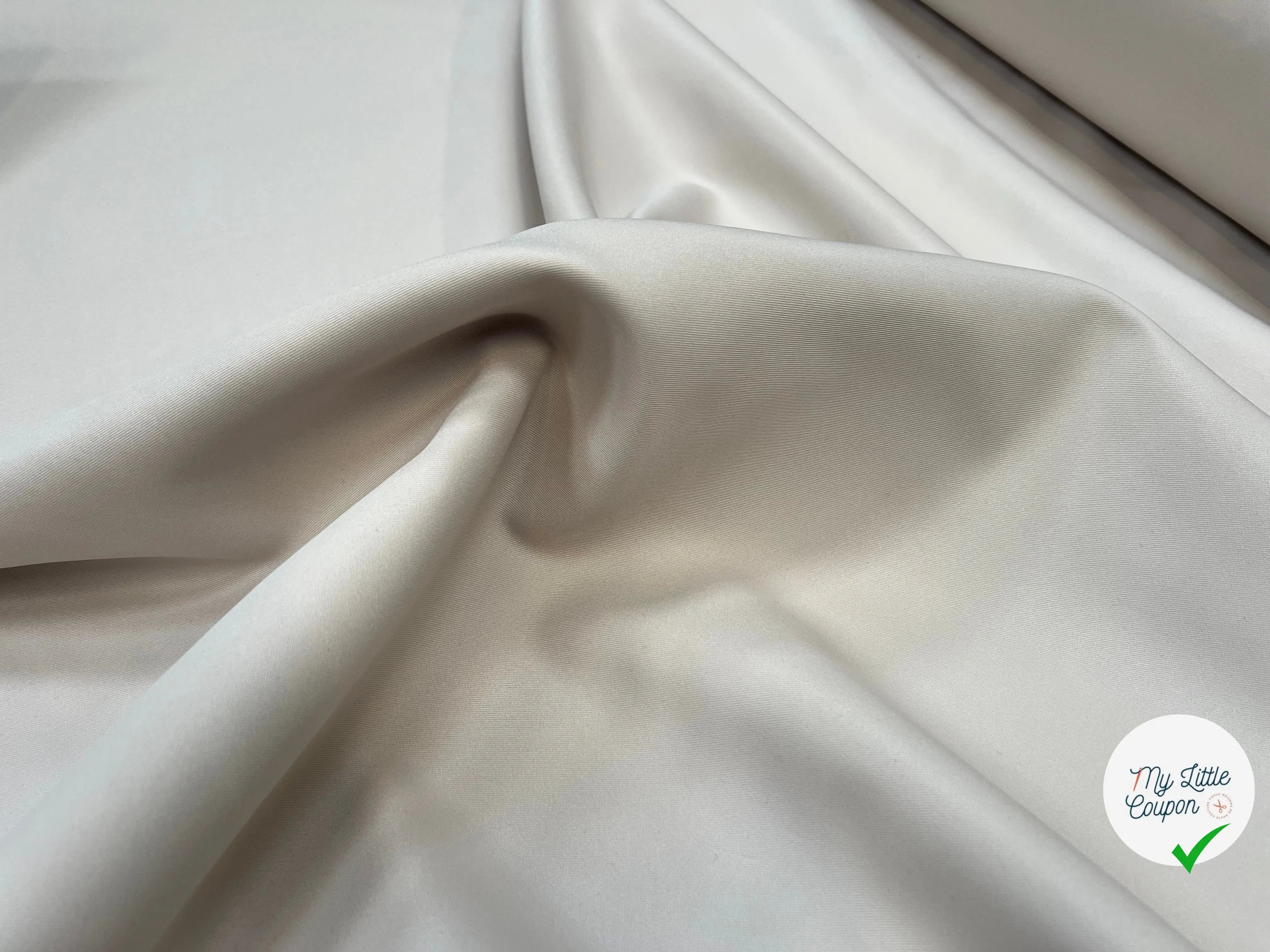 GABARDINE BEIGE CLAIR COUTURE POLYESTER JAPONNAIS - My Little Coupon