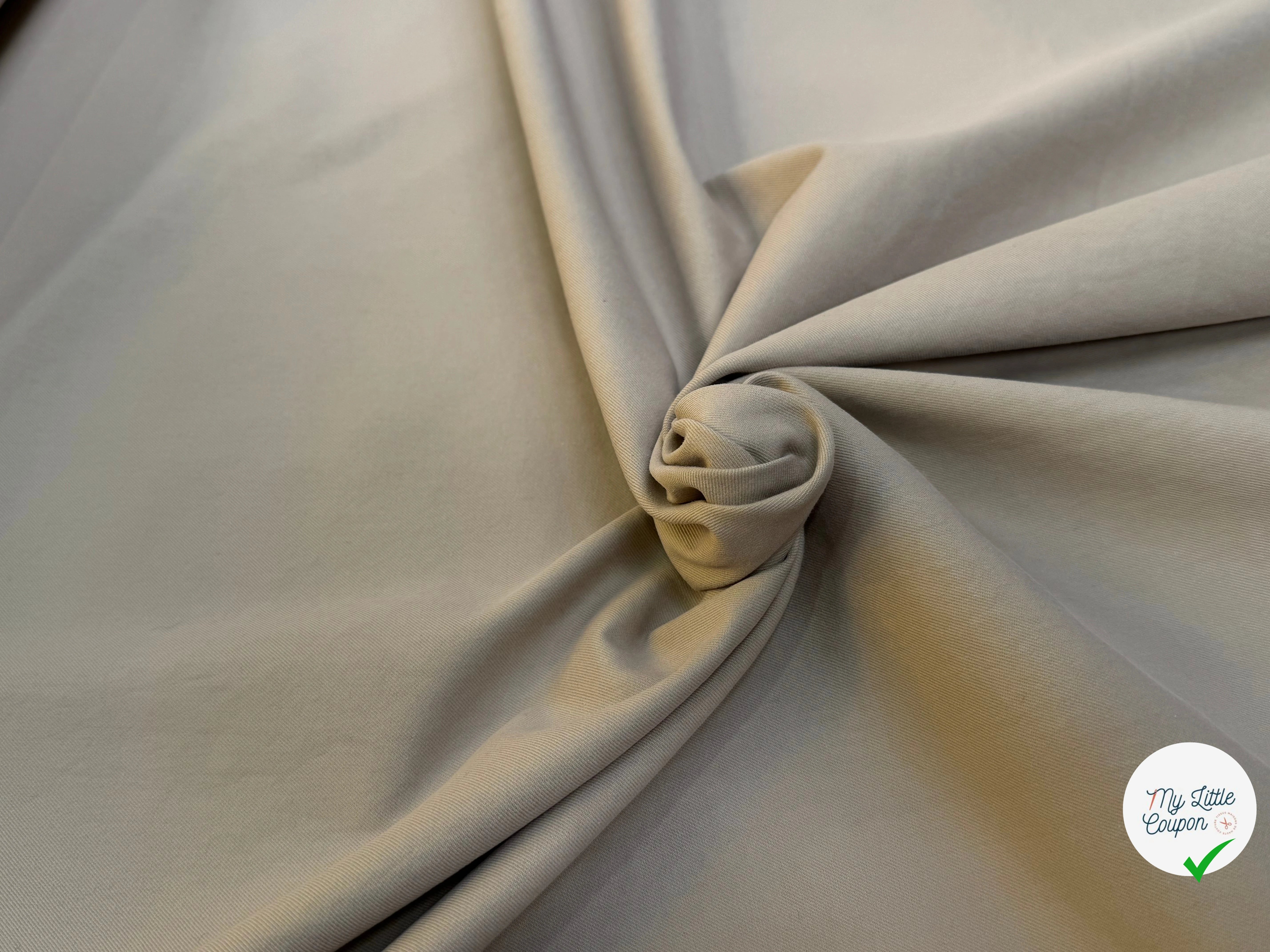 GABARDINE DE COTON BEAU TOUCHER LÉGÈREMENT STRIÉE BEIGE CREME - My Little Coupon