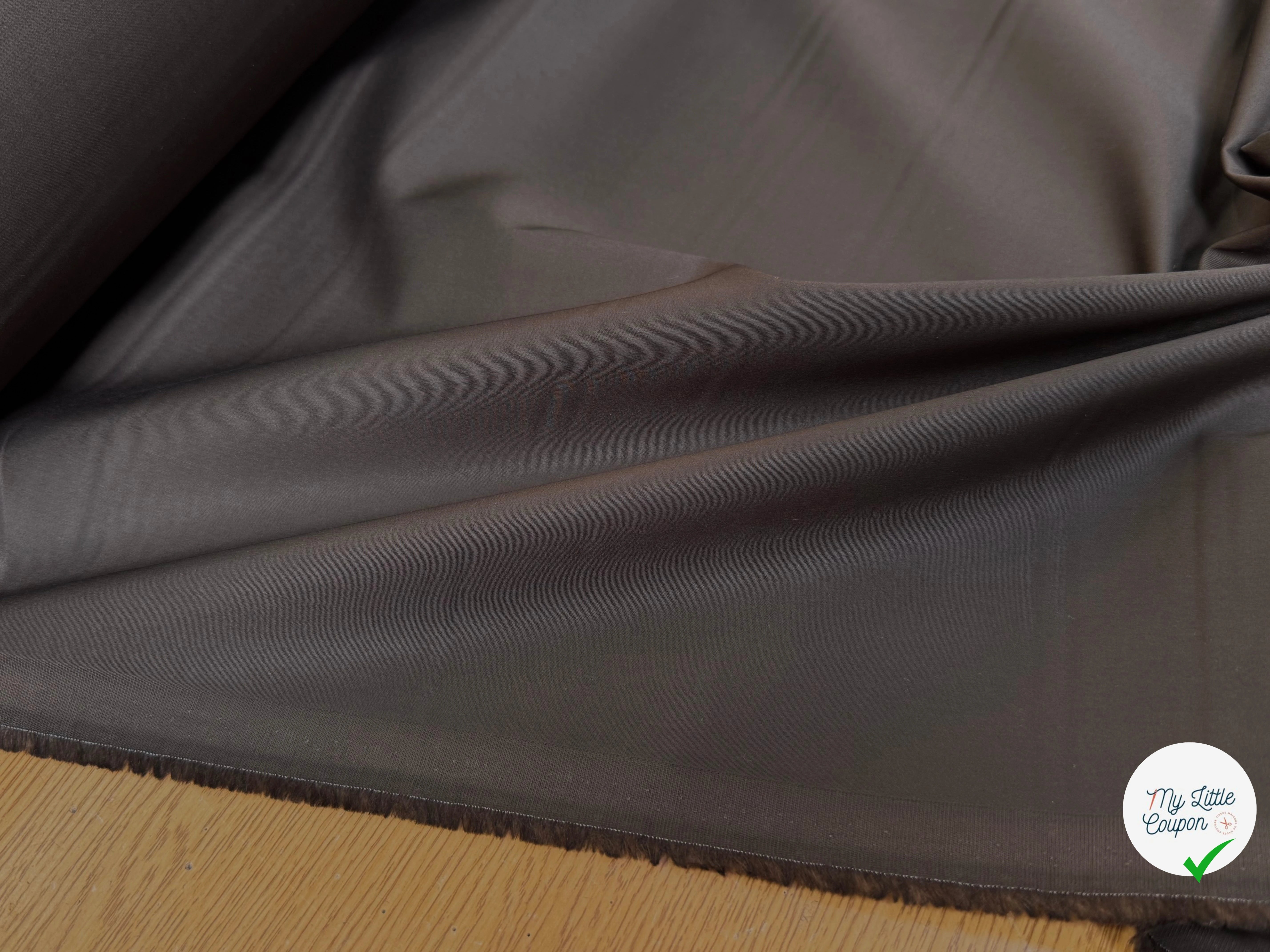 GABARDINE DE COTON FINE CHOCO MARRON LISSE ÉFFET CRAQUANT - My Little Coupon
