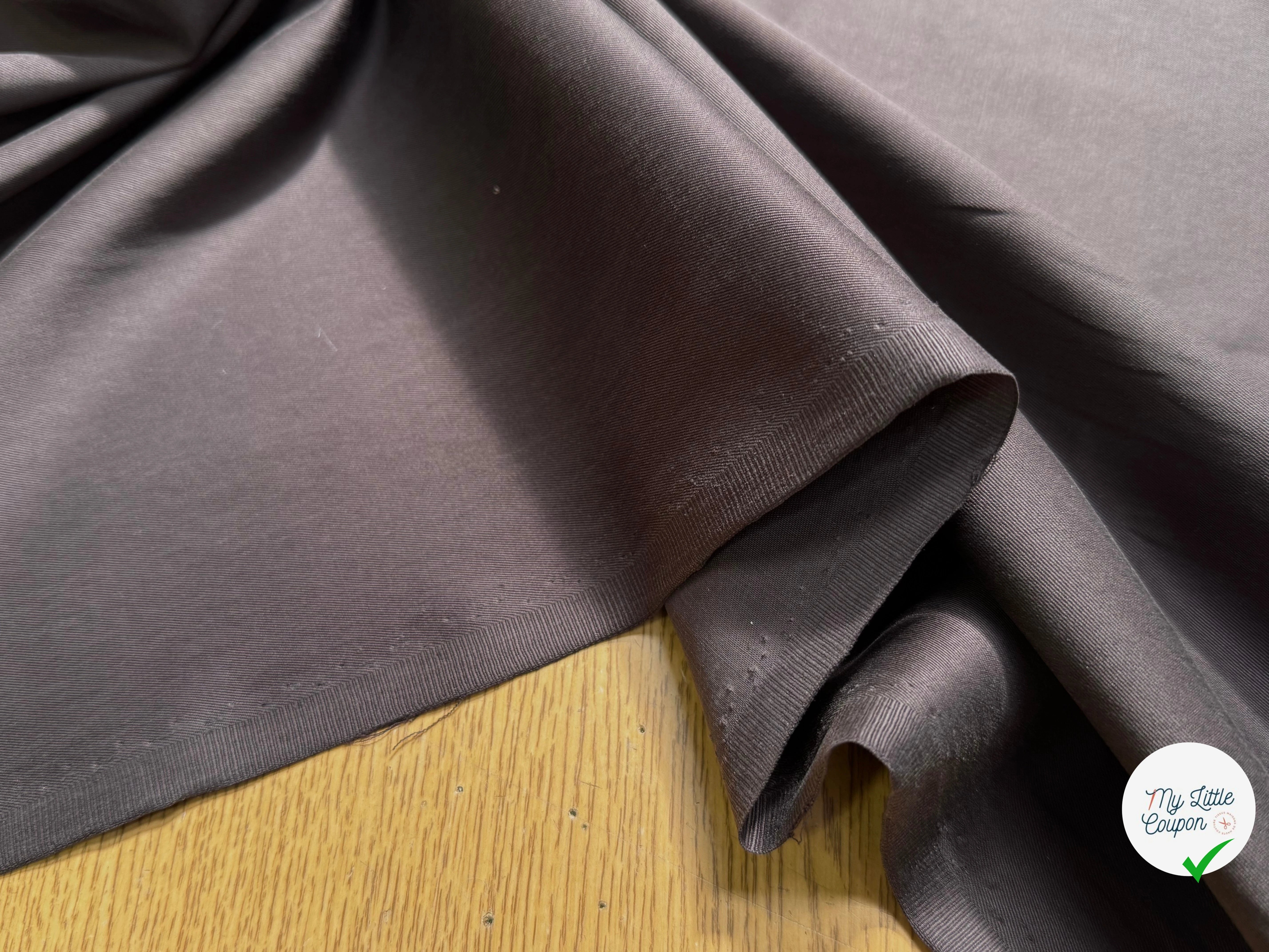 GABARDINE DE COTON FINE LÉGÈREMENT STRIÉE MARRON FONCÉ QUALITÉ COUTURE - My Little Coupon