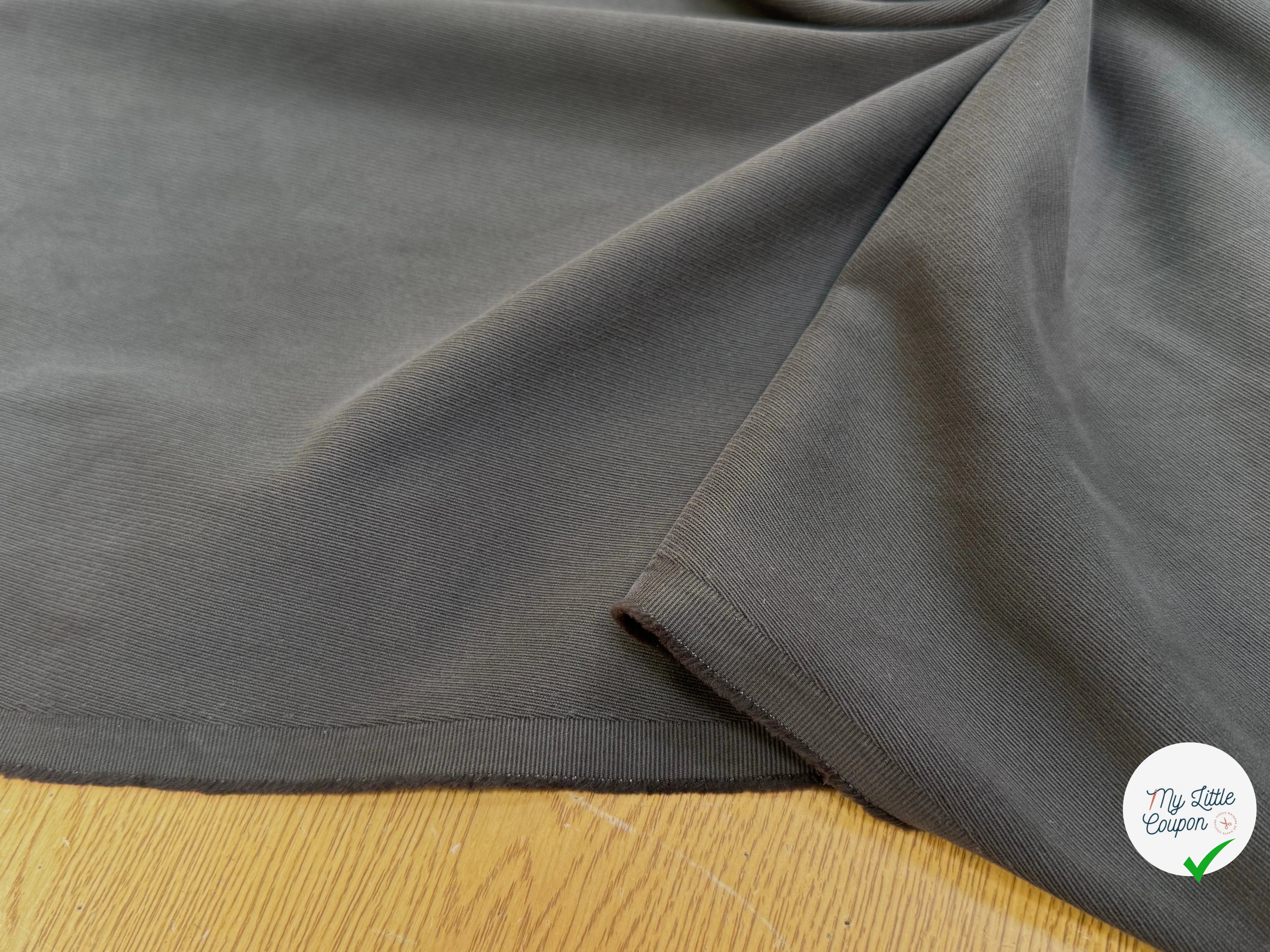 GABARDINE DE COTON LOURDE STRIÉE GRIS FONCÉ JAPAN - My Little Coupon