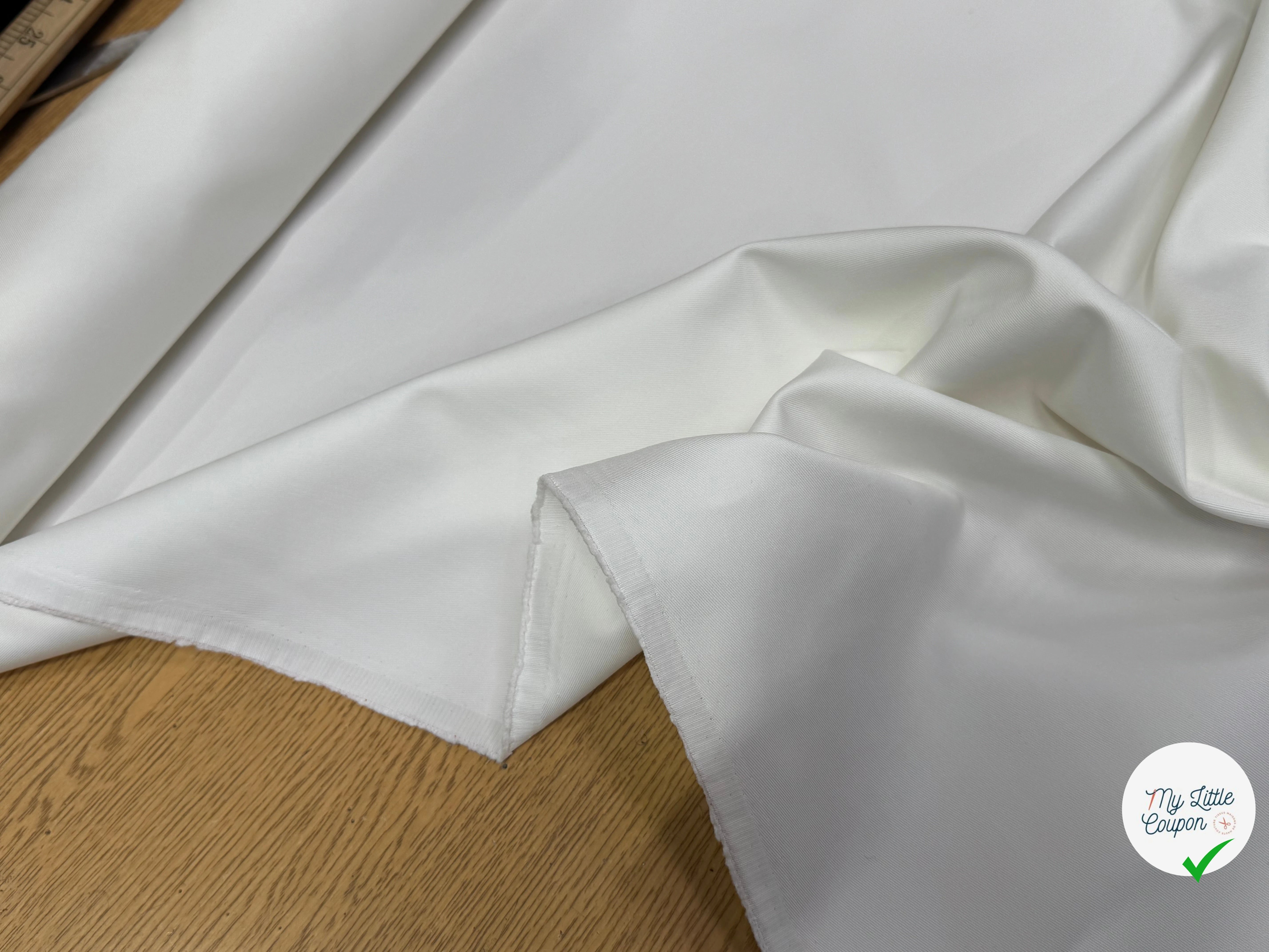 GABARDINE DE COTON SERGÉE TOUCHER TRÈS AGRÉABLE STRETCH BLANC 80% COTON - My Little Coupon