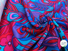 GABARDINE DE COTON STRIÉE MOTIF GROSSES FLEURS BLEU VIOLET&ROUGE 90CM - My Little Coupon